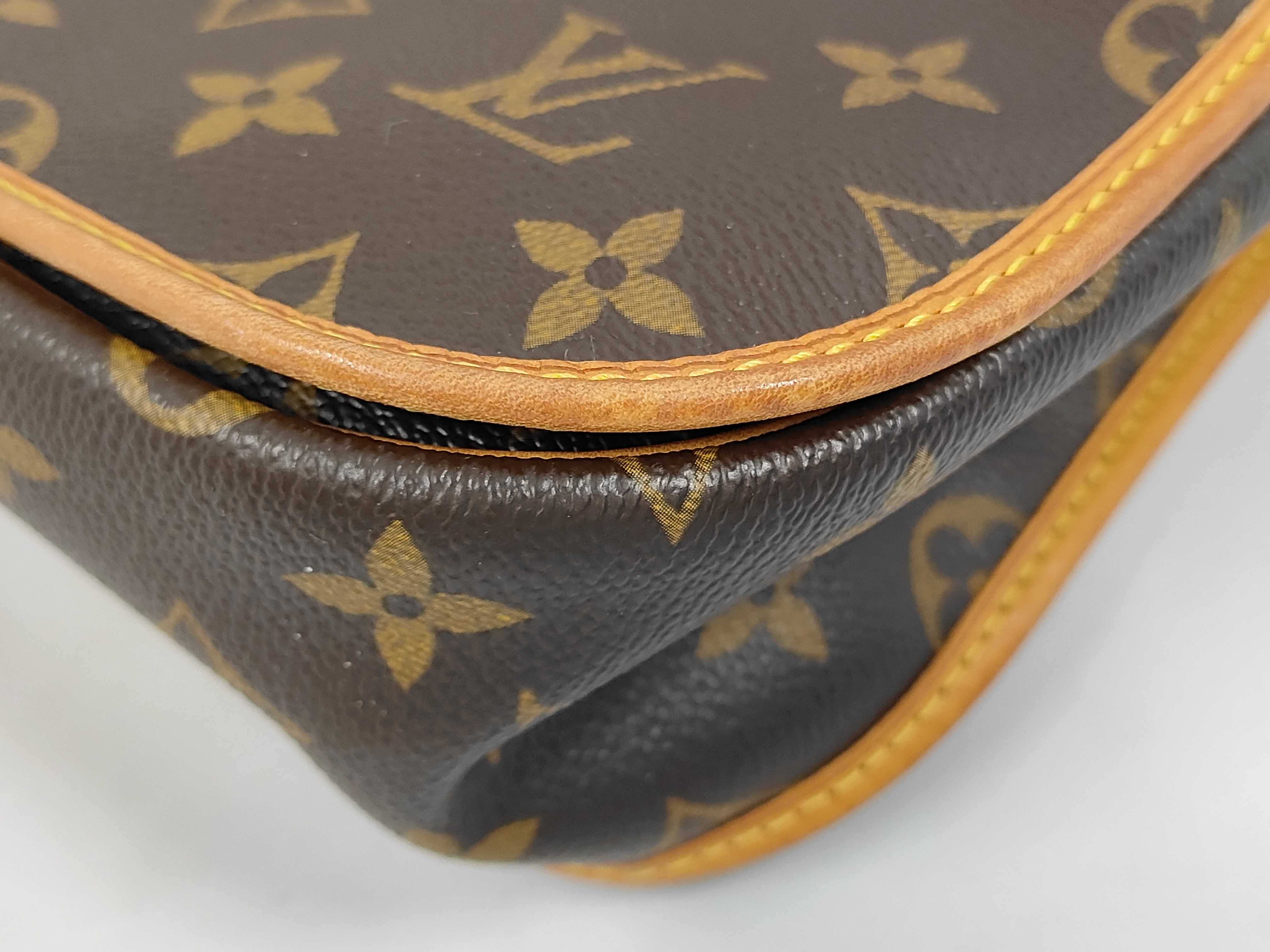 bag, Louis Vuitton Monogram Bosphore PM messenger bag, shoulder bag — view 4