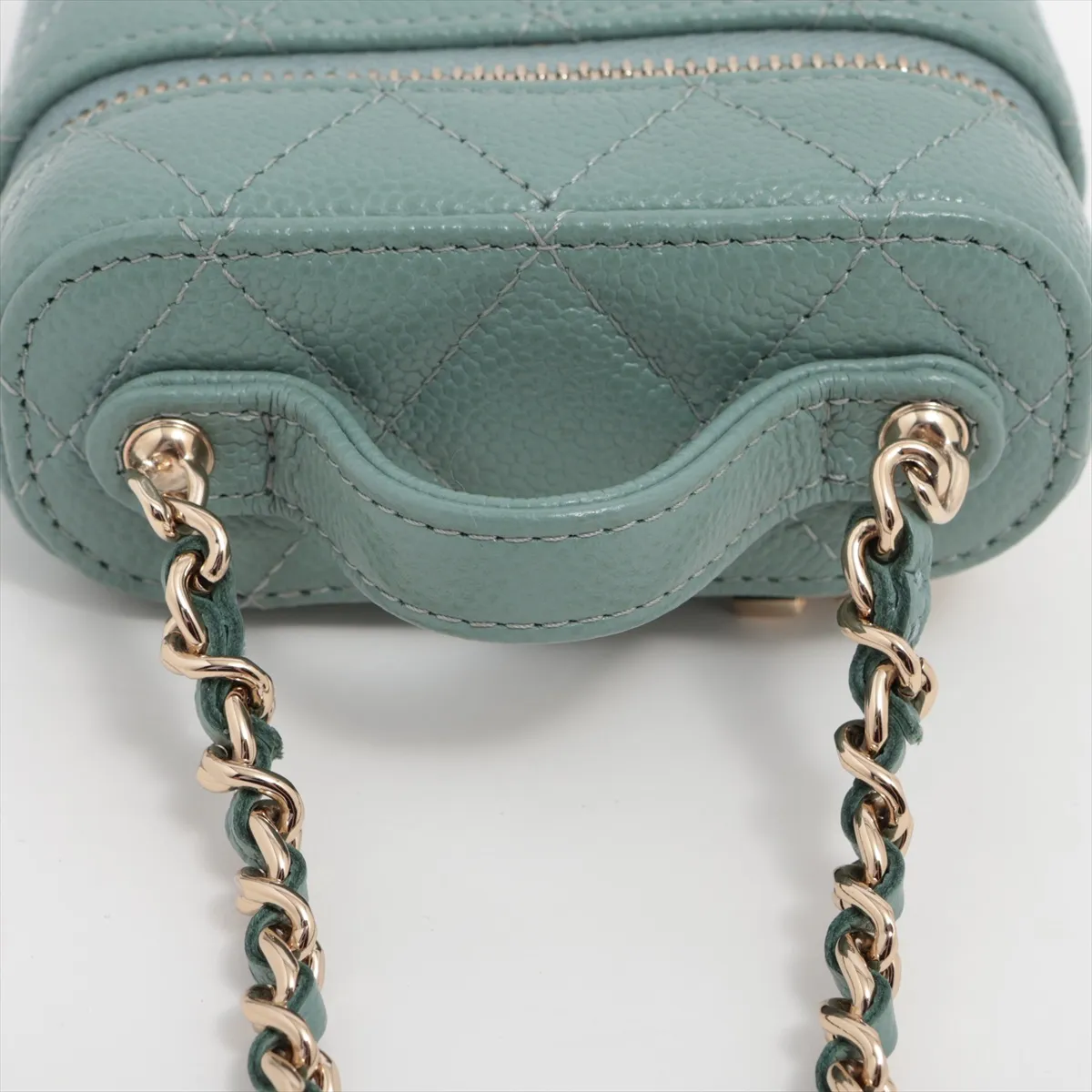 Matelasse caviar skin 2WAY shoulder bag vanity green gold hardware 31881144 31s — view 5