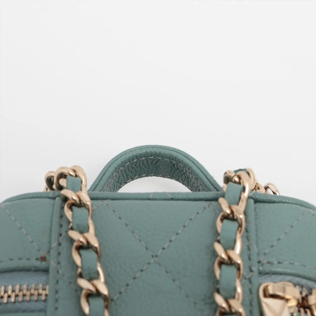 Matelasse caviar skin 2WAY shoulder bag vanity green gold hardware 31881144 31s — view 6