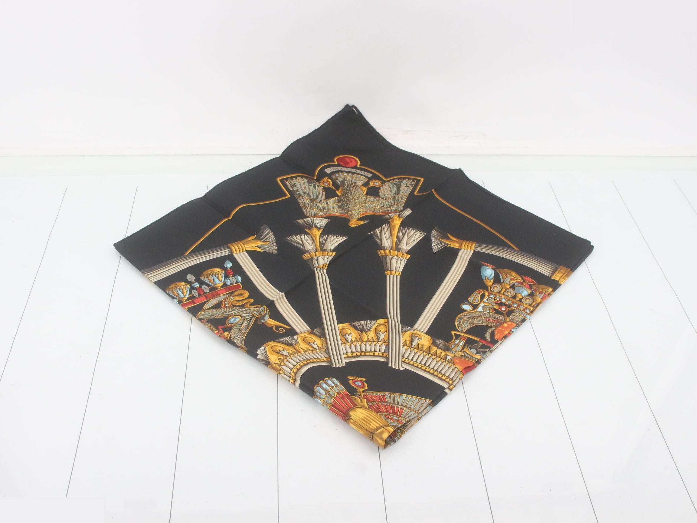 scarf — view 2