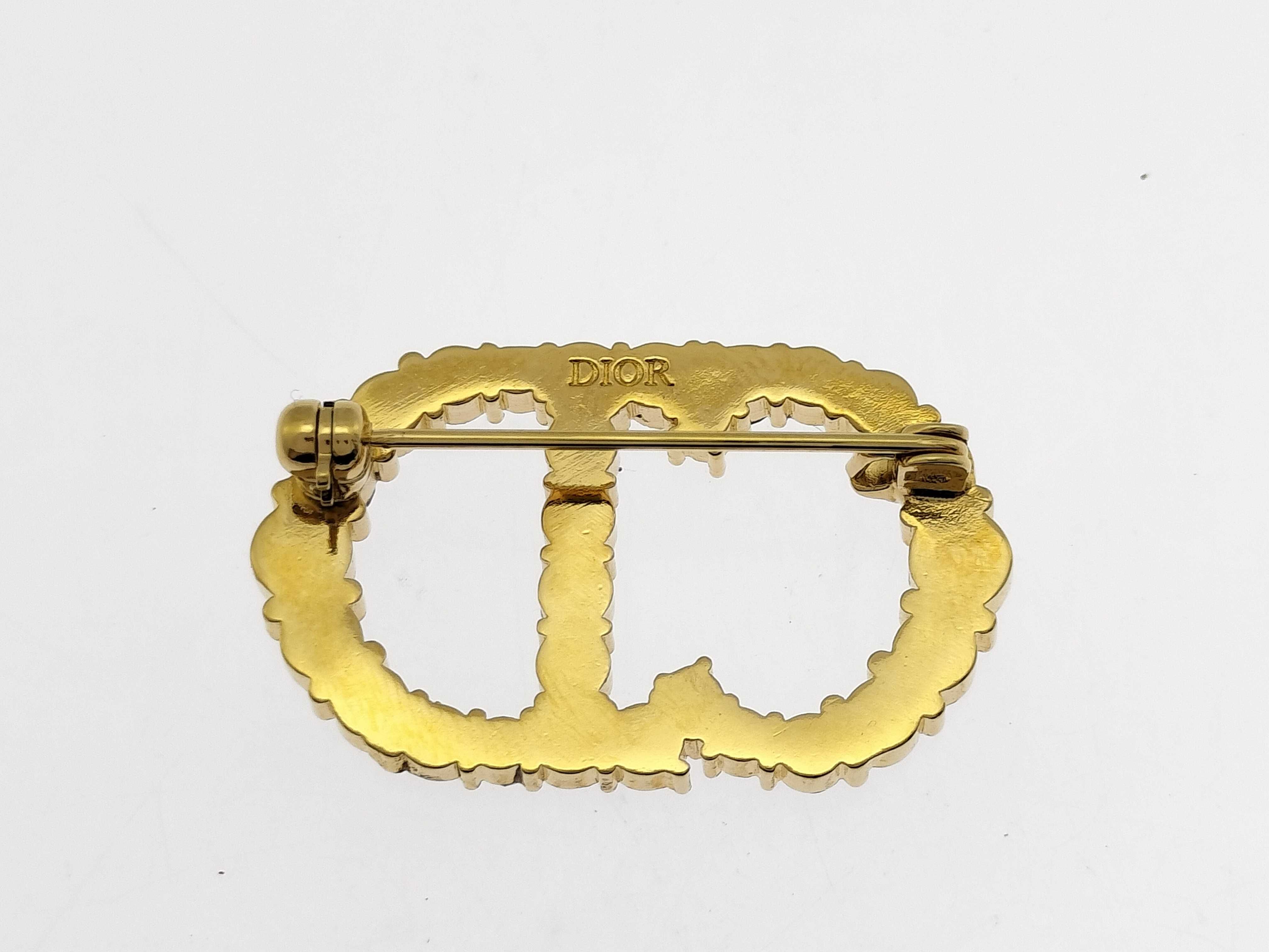 brooch with rhinestones and CD logo, gold. — view 2