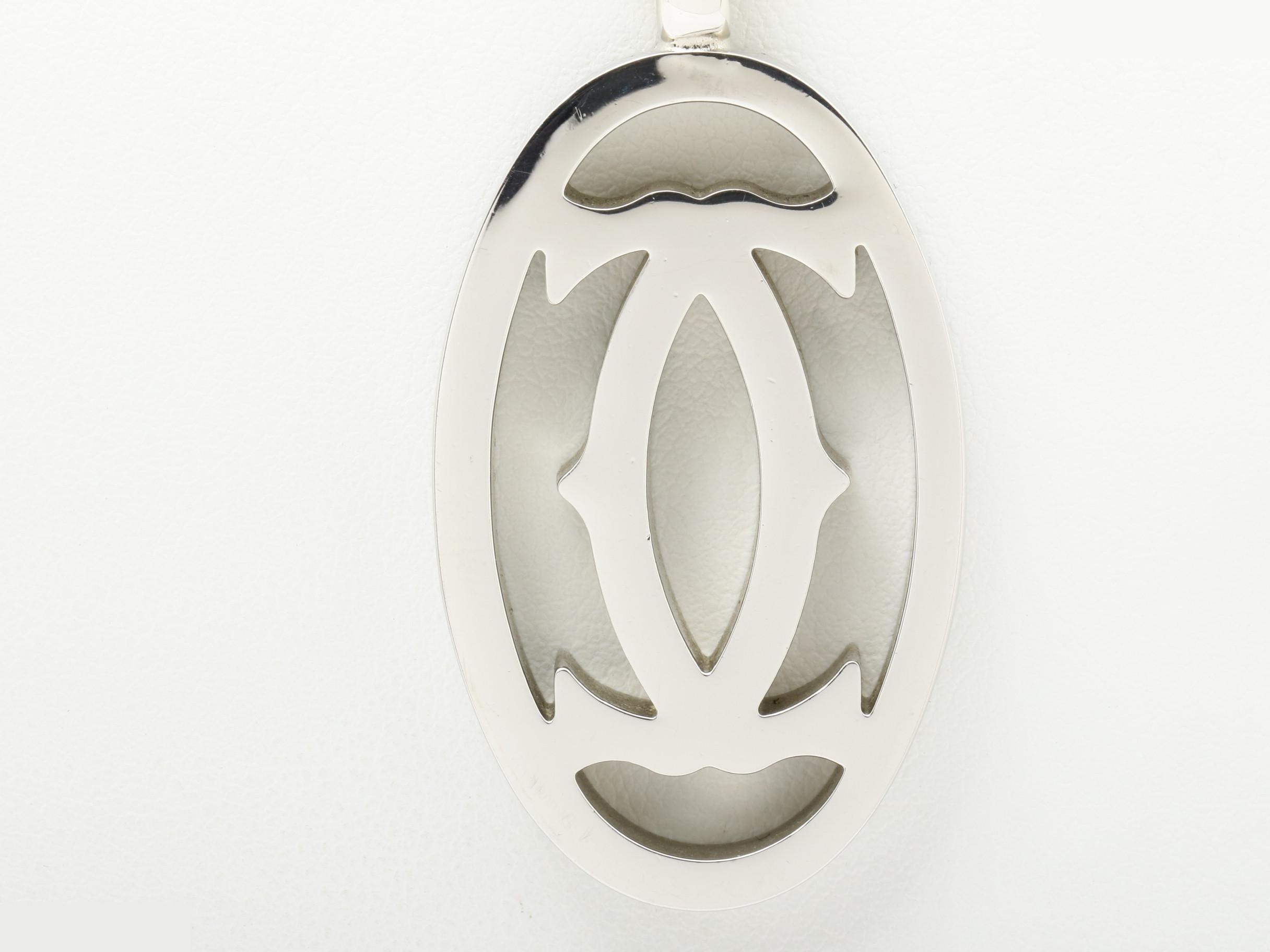 2C logo pendant top, chain approximately 58cm — view 2