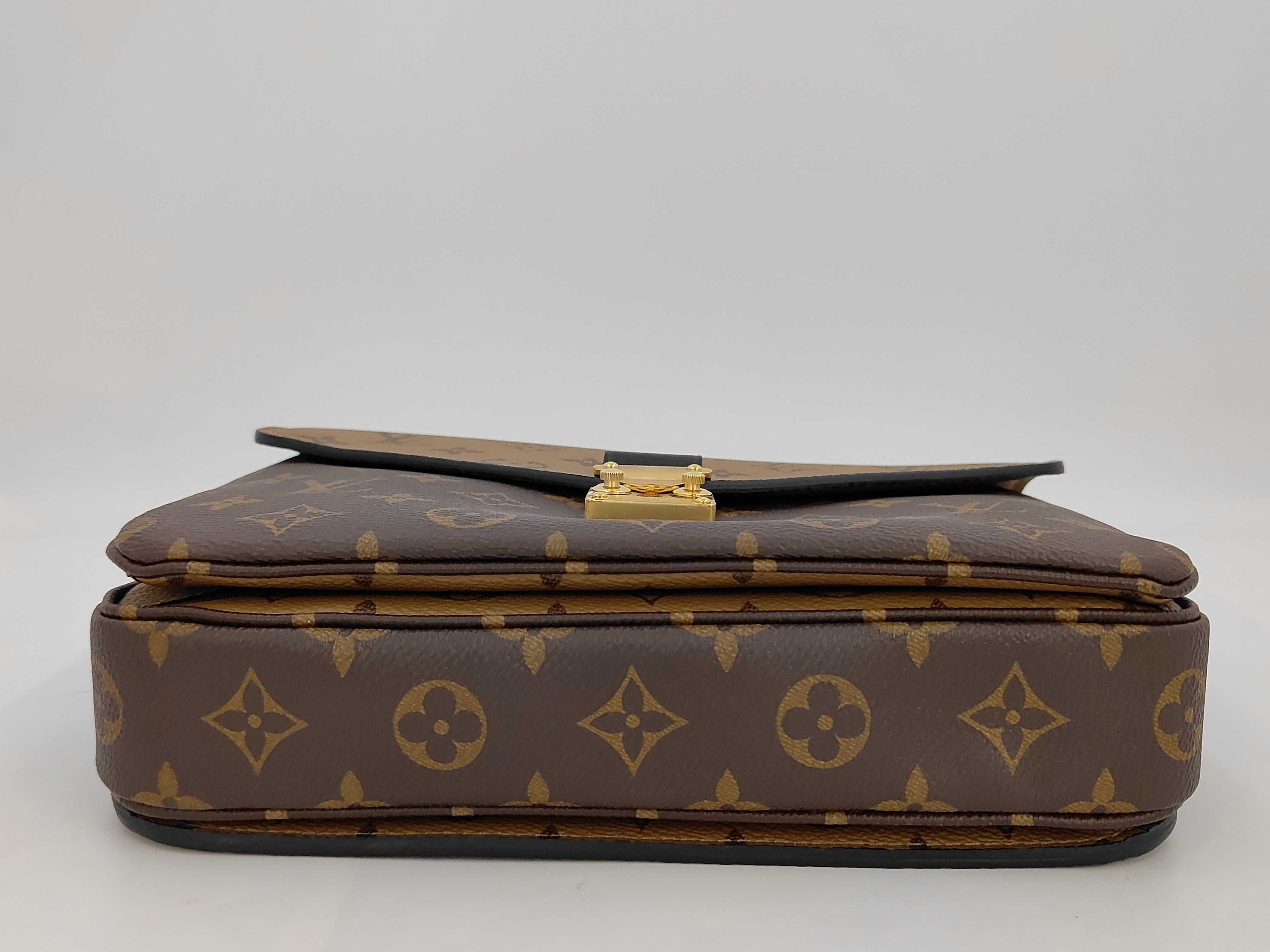 Pochette Metis MM Monogram Reverse M44876 Shoulder Bag — view 4
