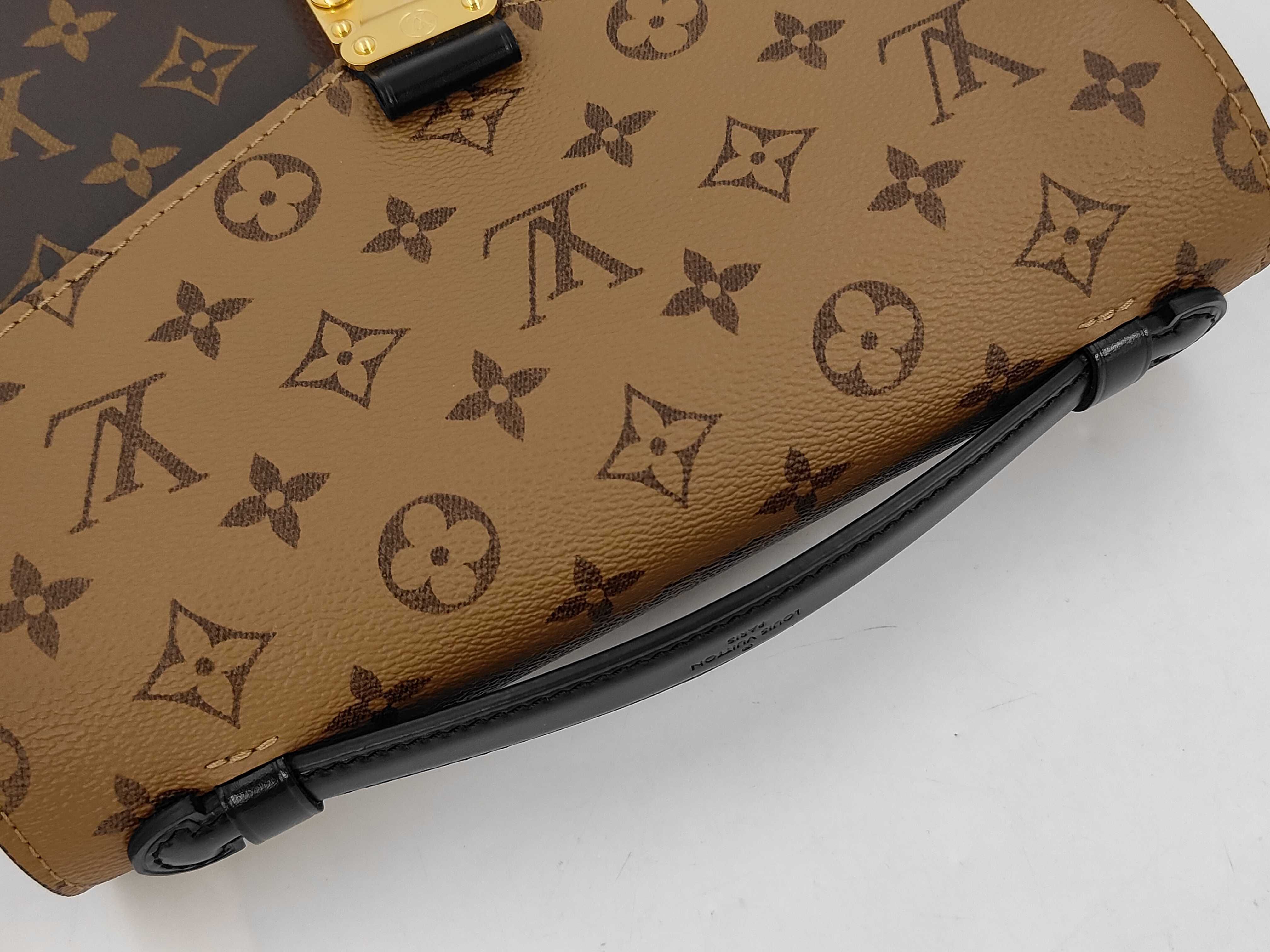 Pochette Metis MM Monogram Reverse M44876 Shoulder Bag — view 5