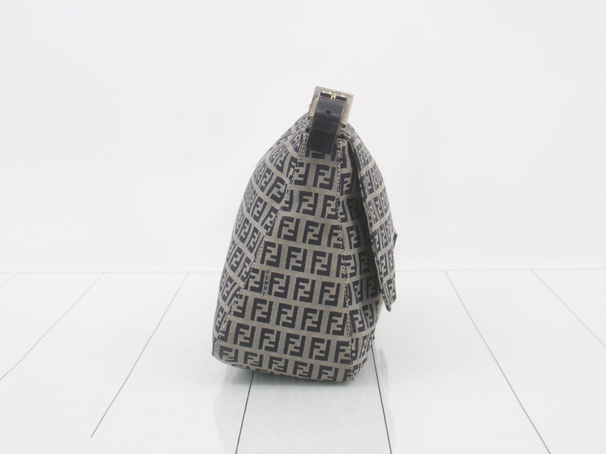 ZUCCA Mamma Bucket Shoulder Bag — view 4