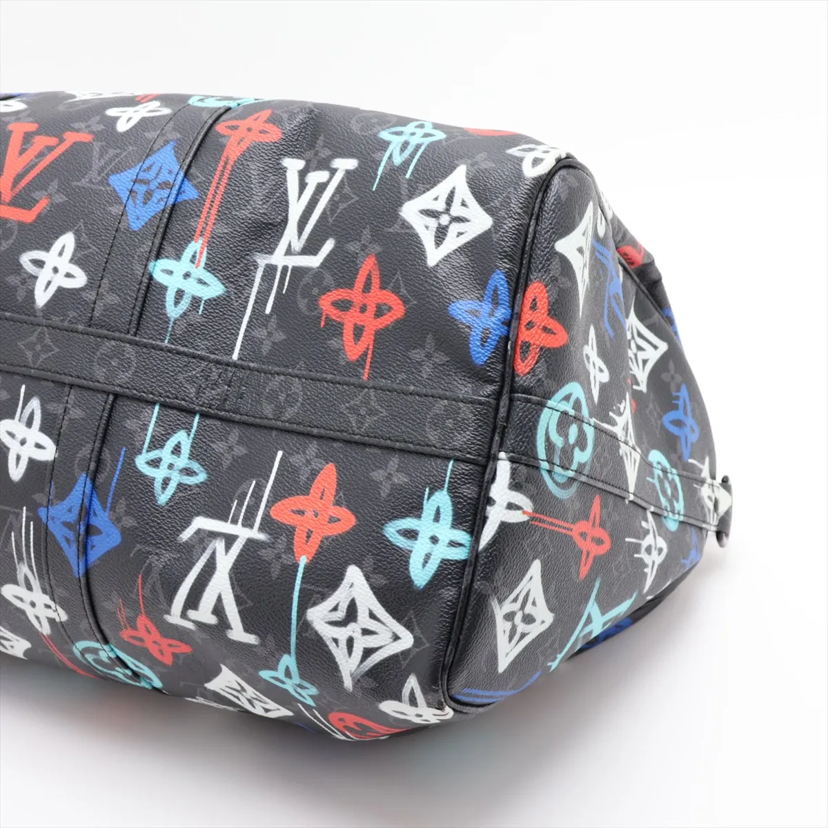 Monogram Eclipse Graffiti Keepall Bandoulière 50 M21384 Black (RFID detected) — view 3