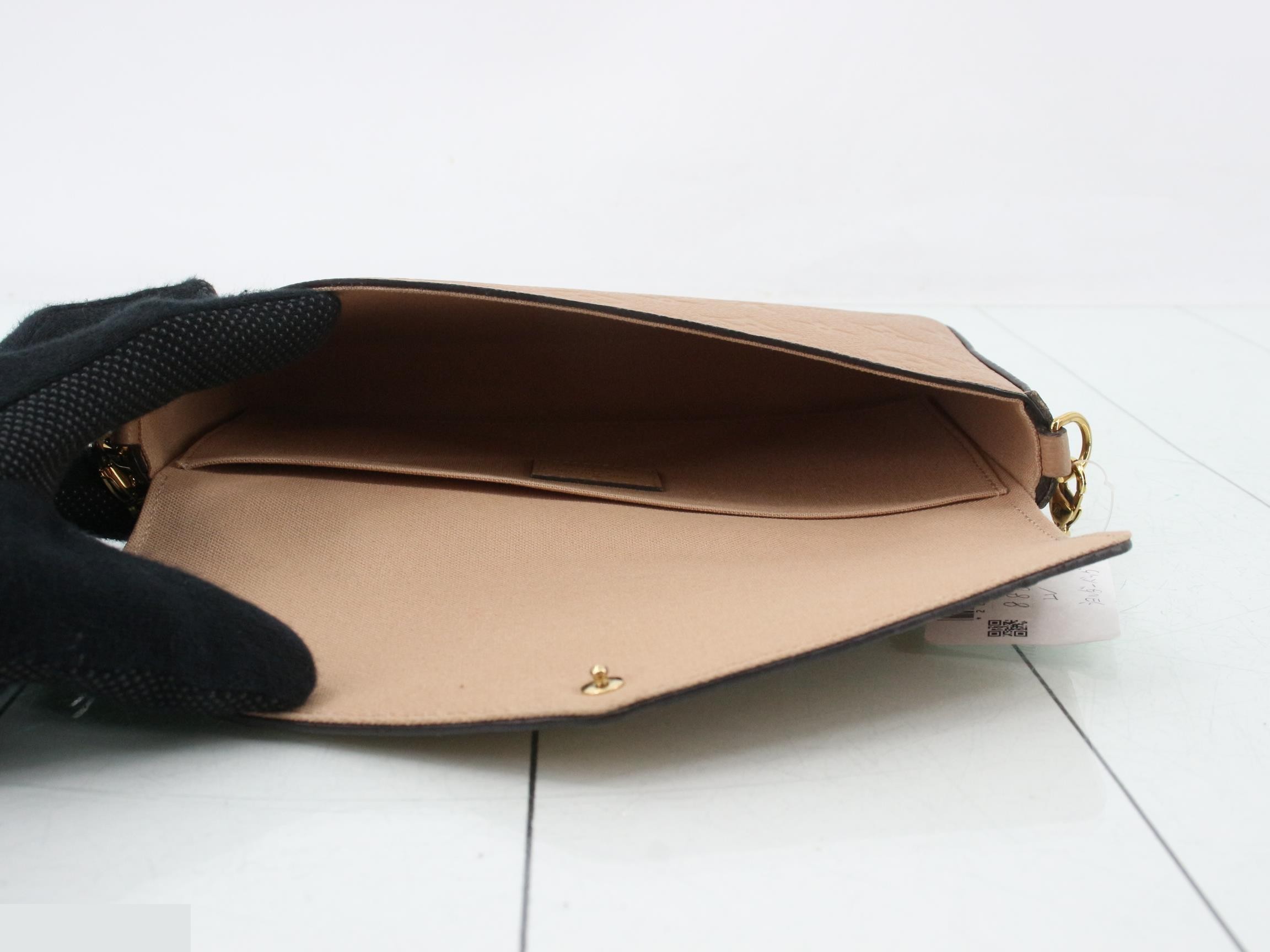 Pouch — view 4