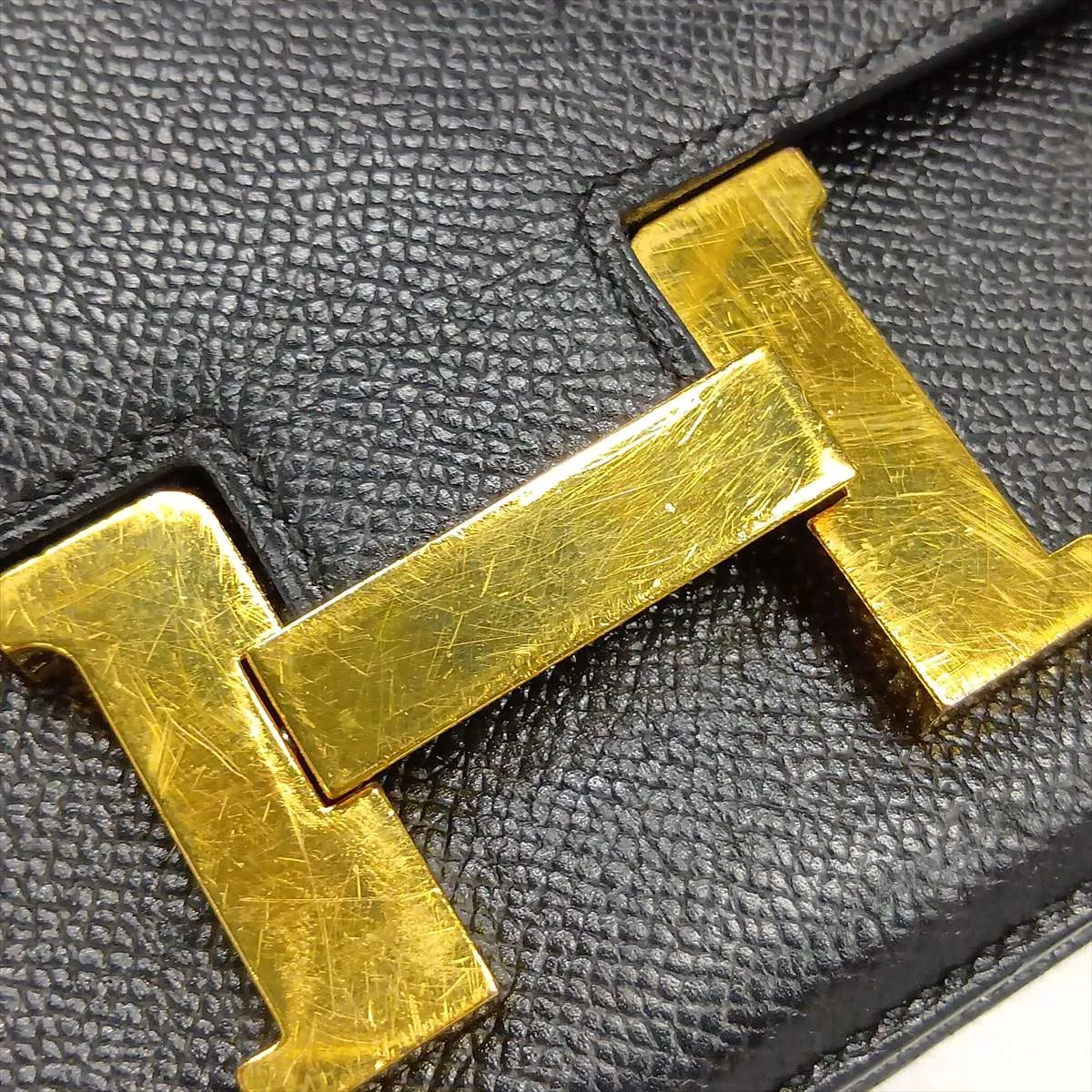 [Individually packaged] Hermes Constance 3 Mini 18, Veau Epsom leather, black, gold hardware, faint engraving. — view 11