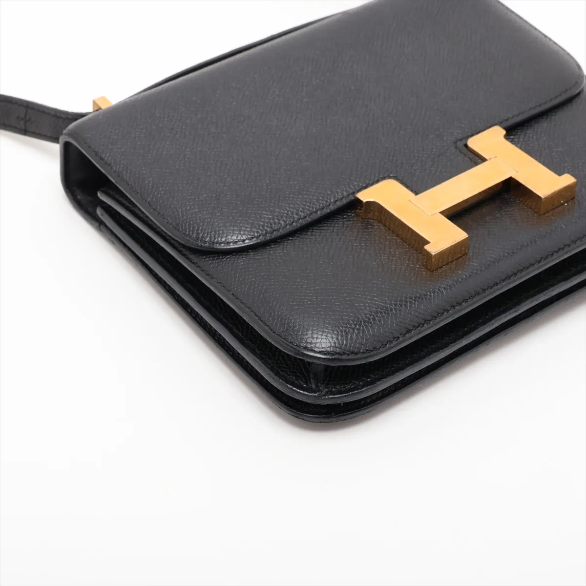 [Individually packaged] Hermes Constance 3 Mini 18, Veau Epsom leather, black, gold hardware, faint engraving. — view 4