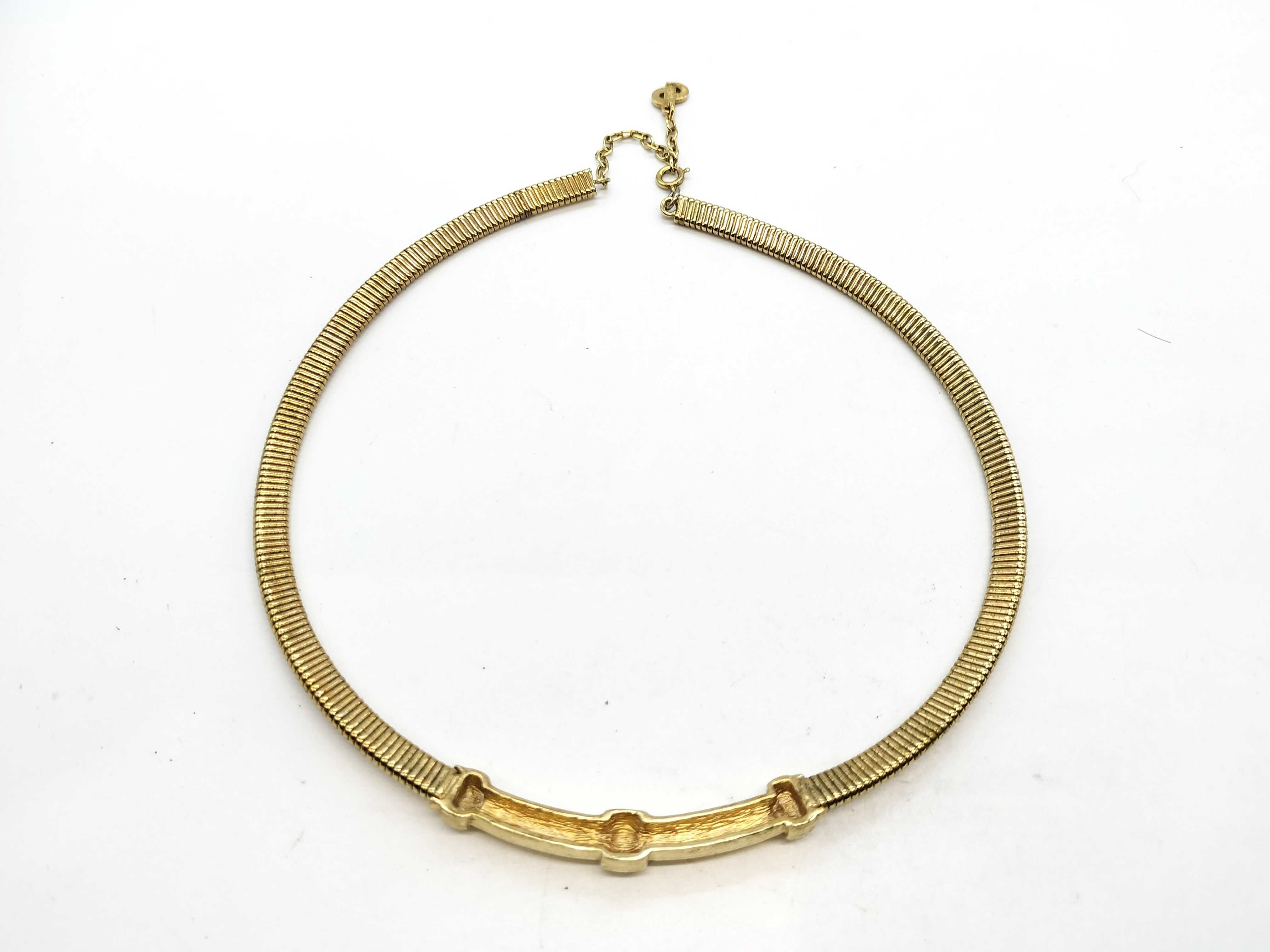 necklace — view 2