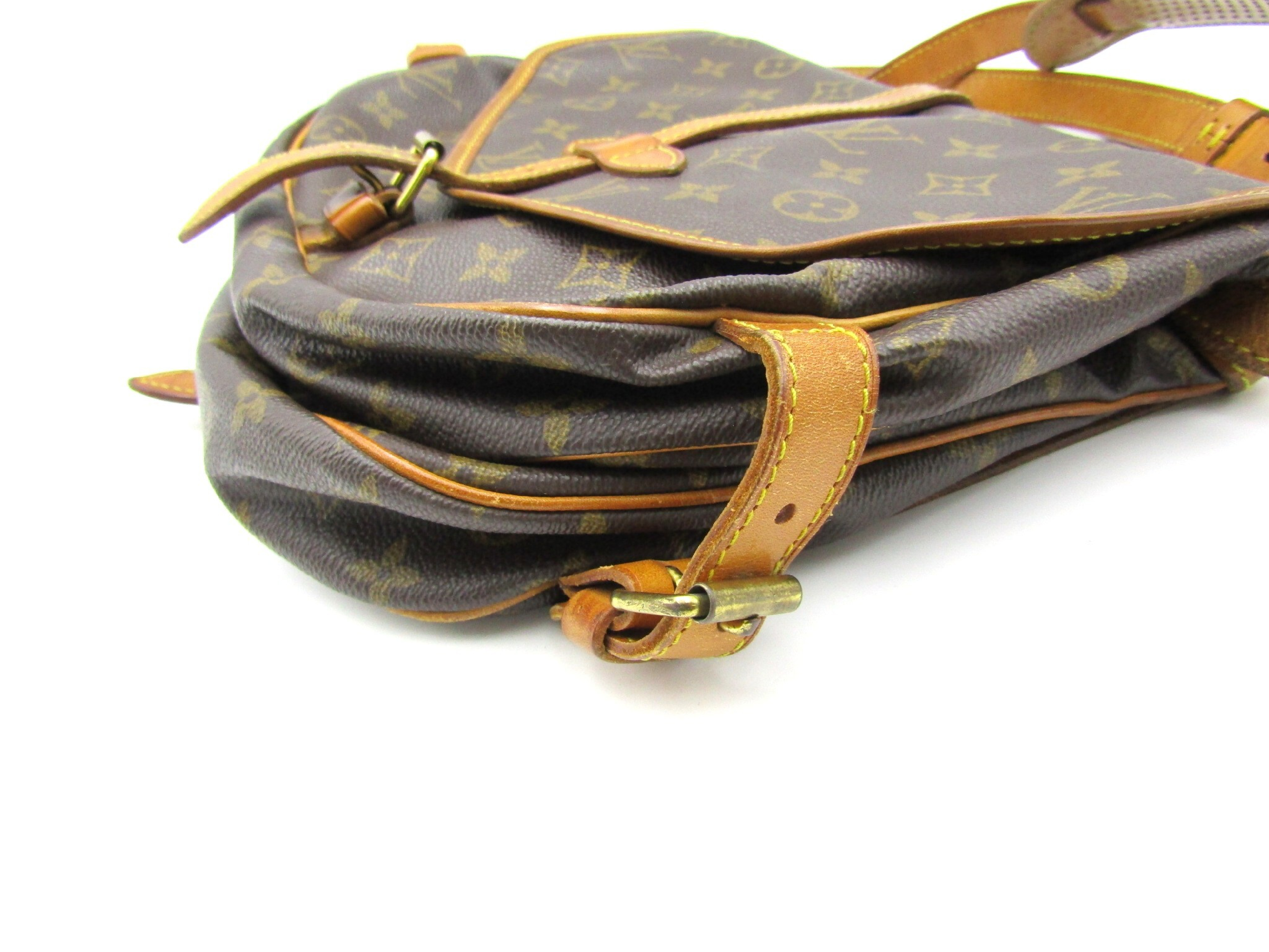 LV Saumur 30 M42256 Monogram Gold Hardware Shoulder Bag — view 4