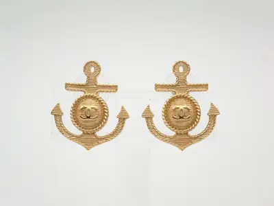 Earrings B18A