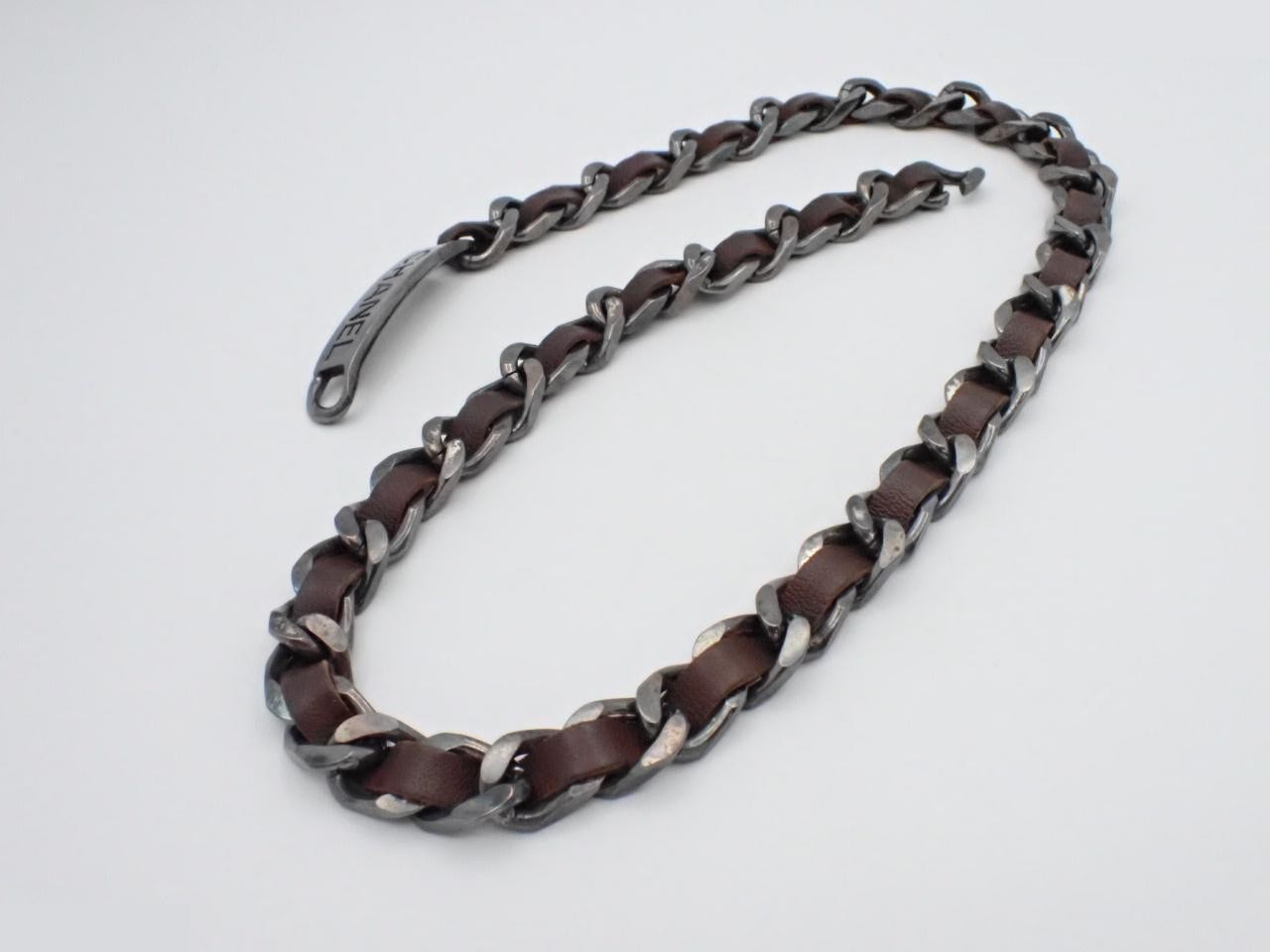 plate chain, leather, total length approximately 70cm — view 2