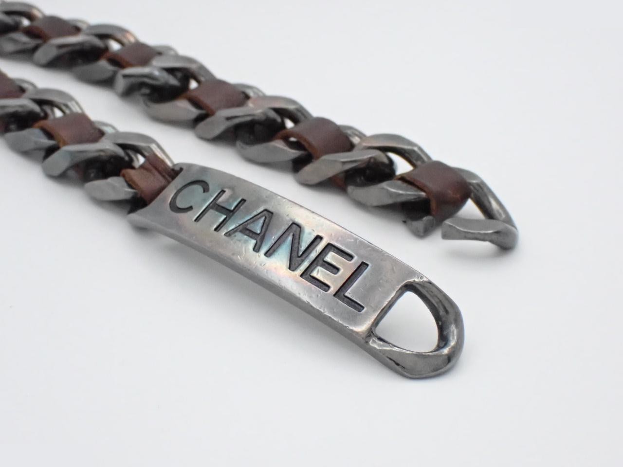 plate chain, leather, total length approximately 70cm — view 3
