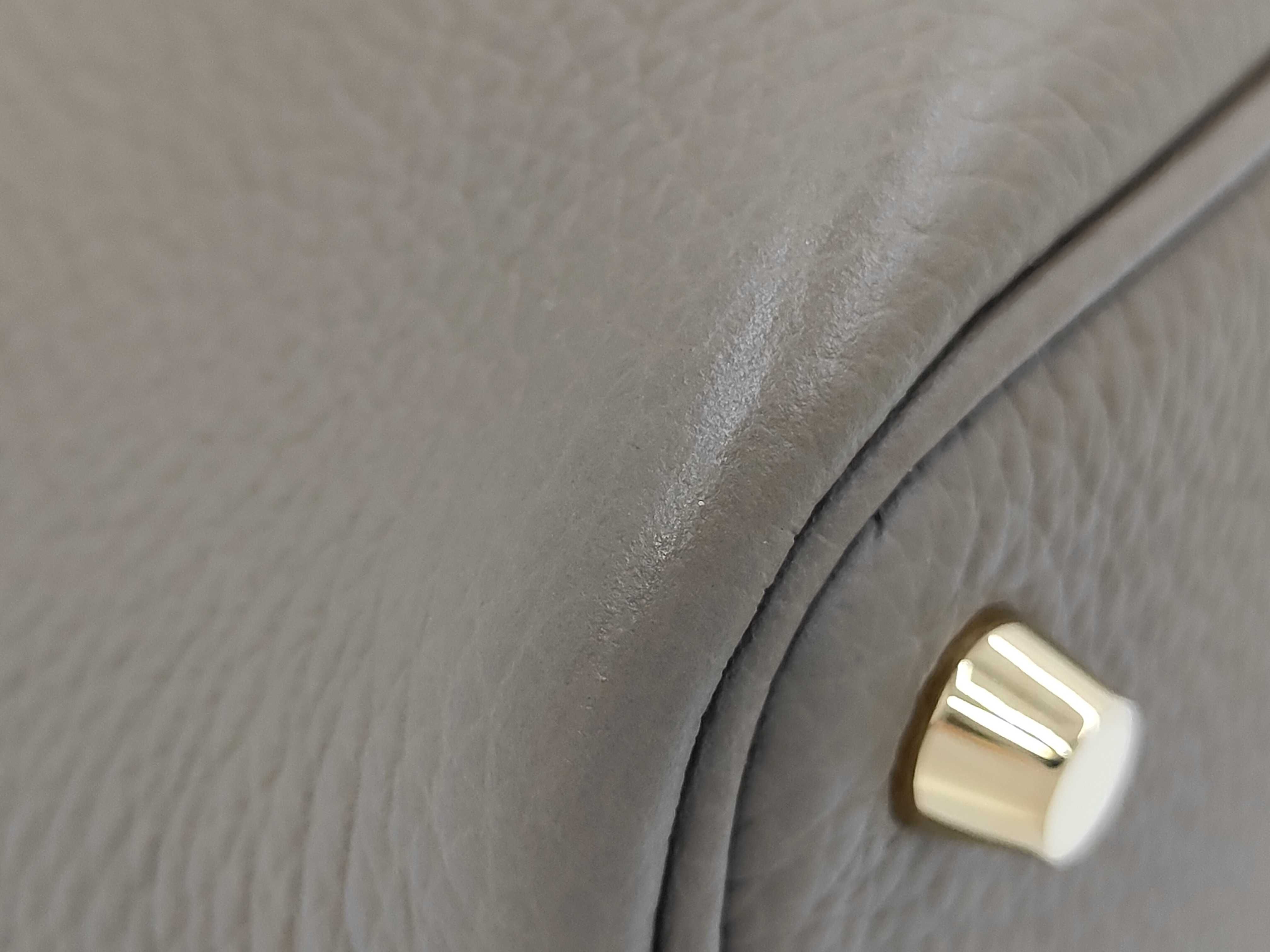 Picotin Lock PM Etoupe Gold Hardware B Stamp Handbag — view 6