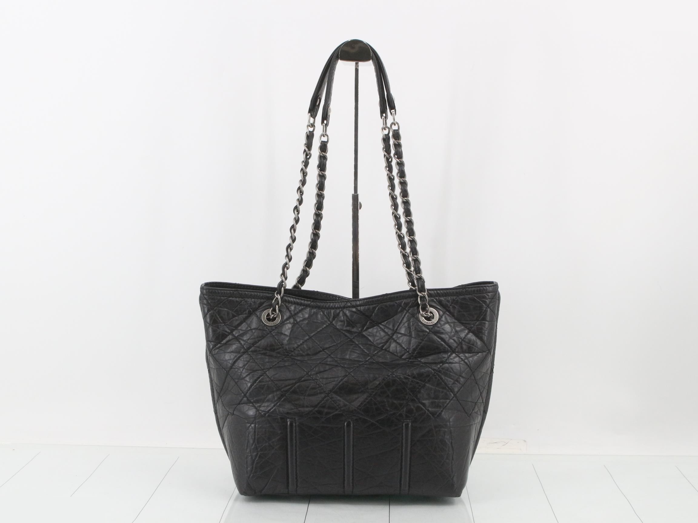 Chain tote bag, vintage soft leather, Big Coco, shoulder strap. — view 2