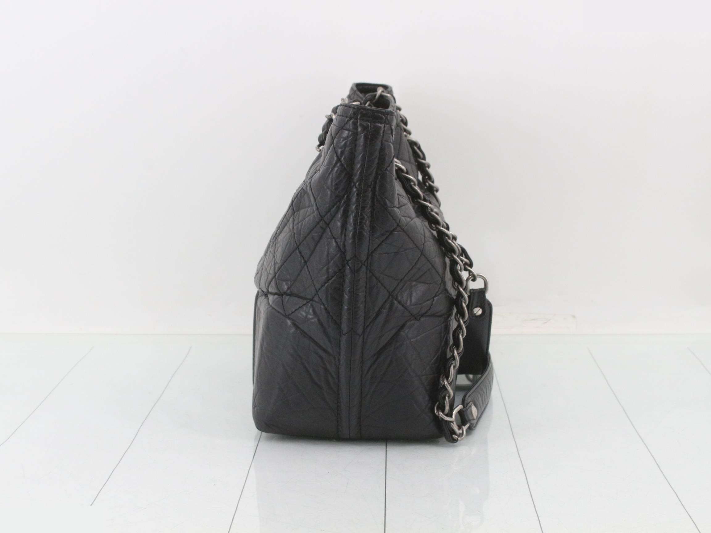 Chain tote bag, vintage soft leather, Big Coco, shoulder strap. — view 3