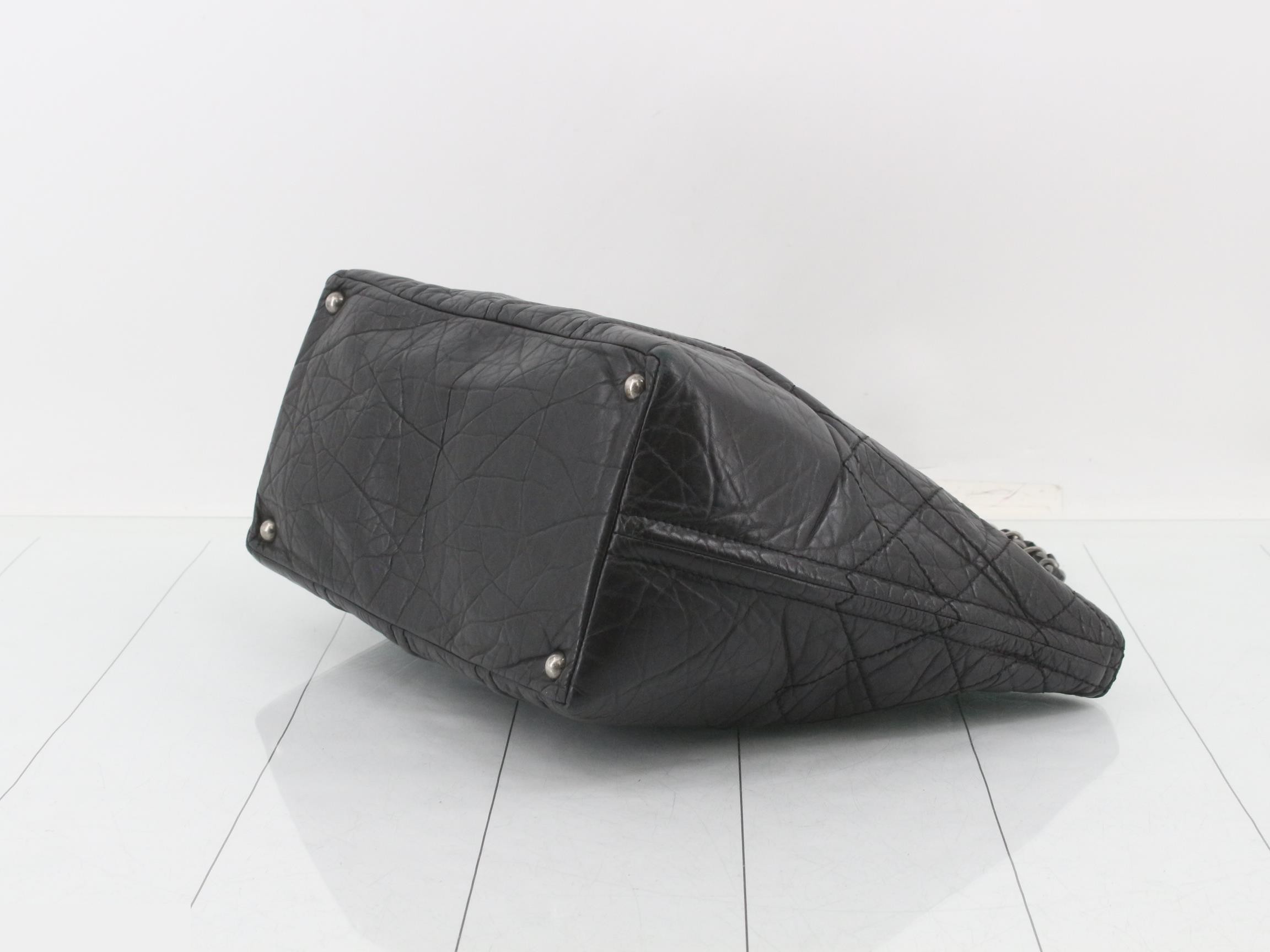 Chain tote bag, vintage soft leather, Big Coco, shoulder strap. — view 6