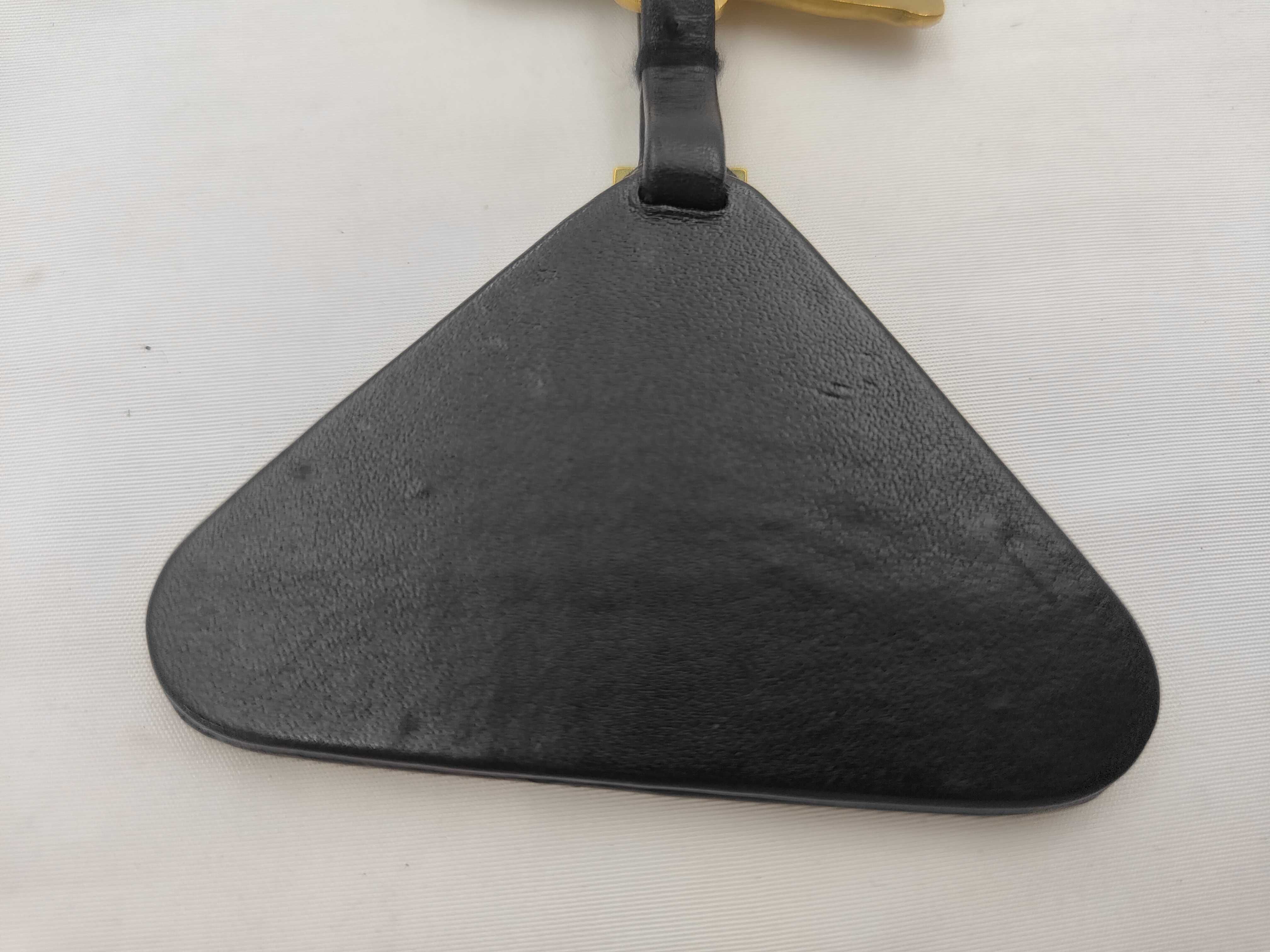 94P triangle brooch — view 6