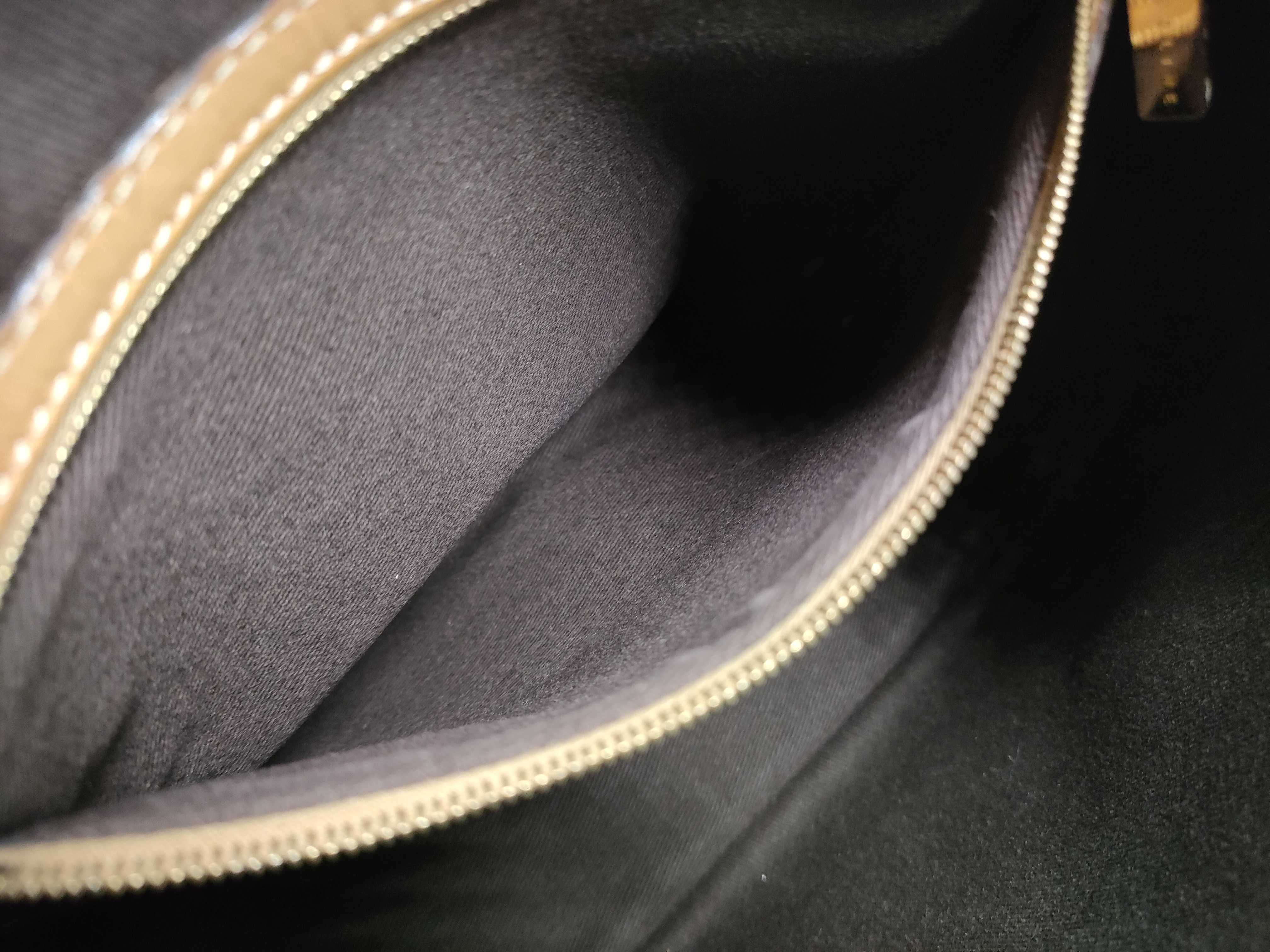 One-Shoulder Shoulder Bag — view 11