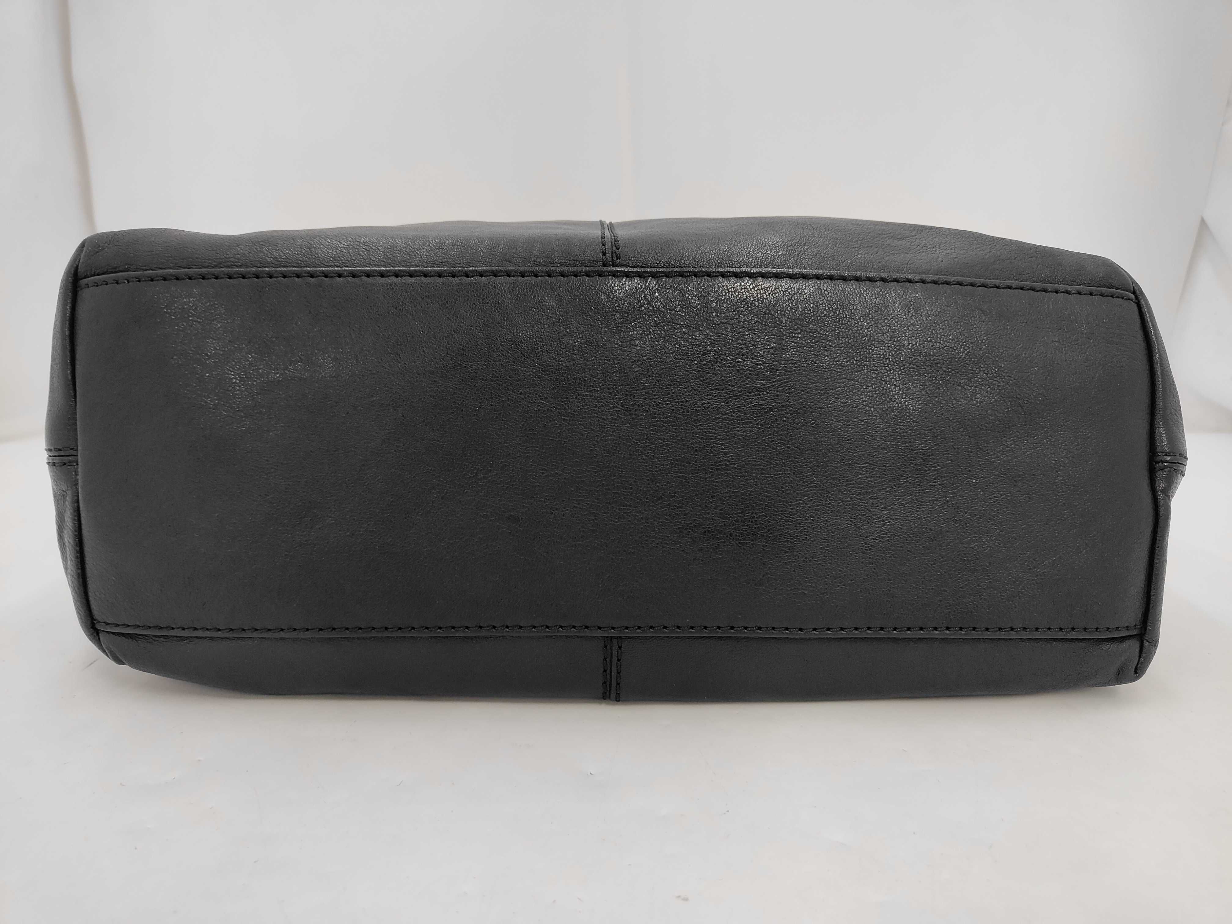 Nightingale Tote Bag — view 6