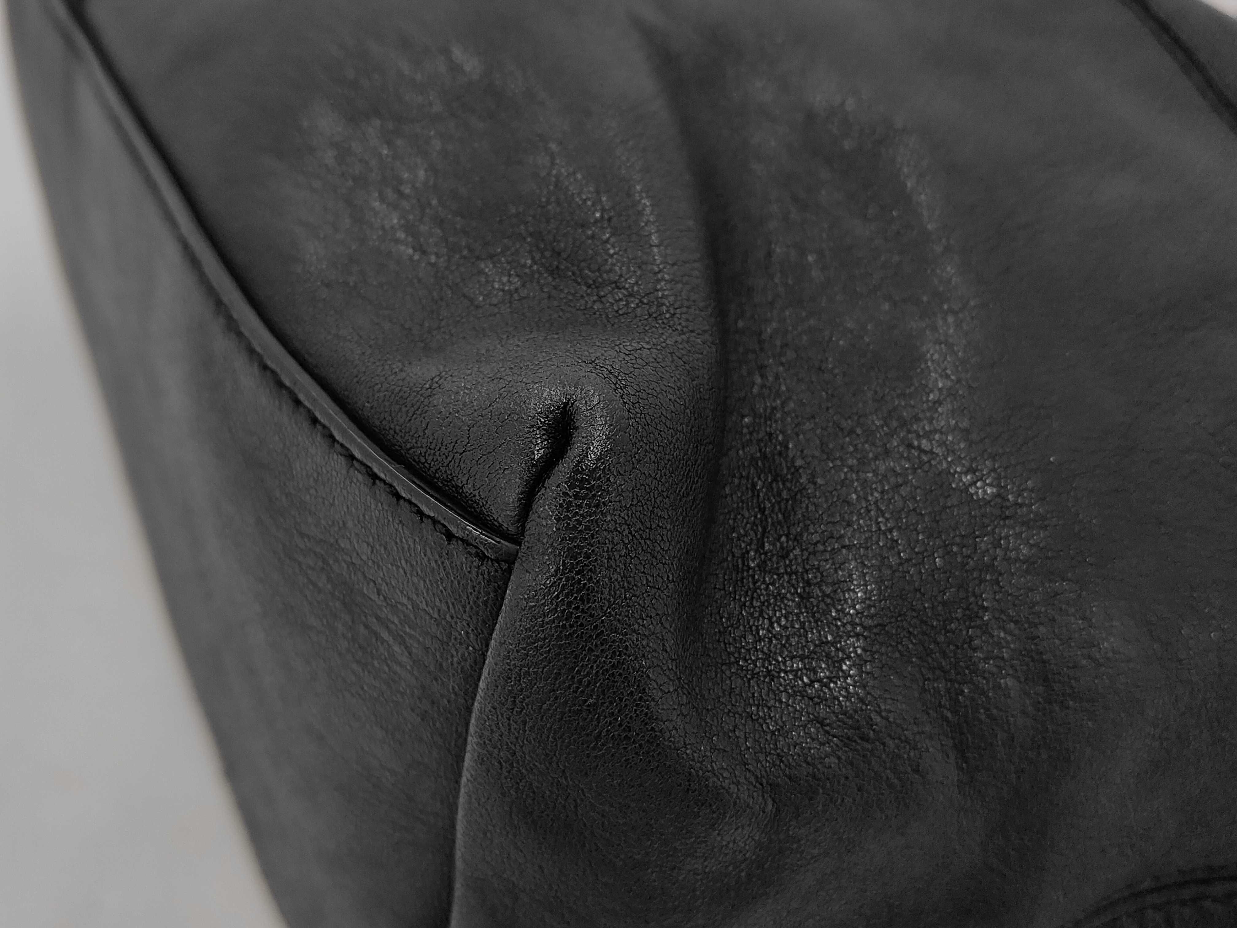 Nightingale Tote Bag — view 7