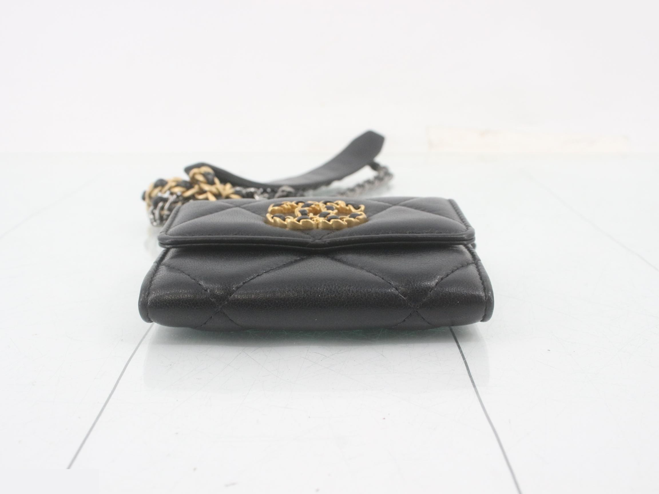 19 Lambskin Chain Coin Case, Black — view 3