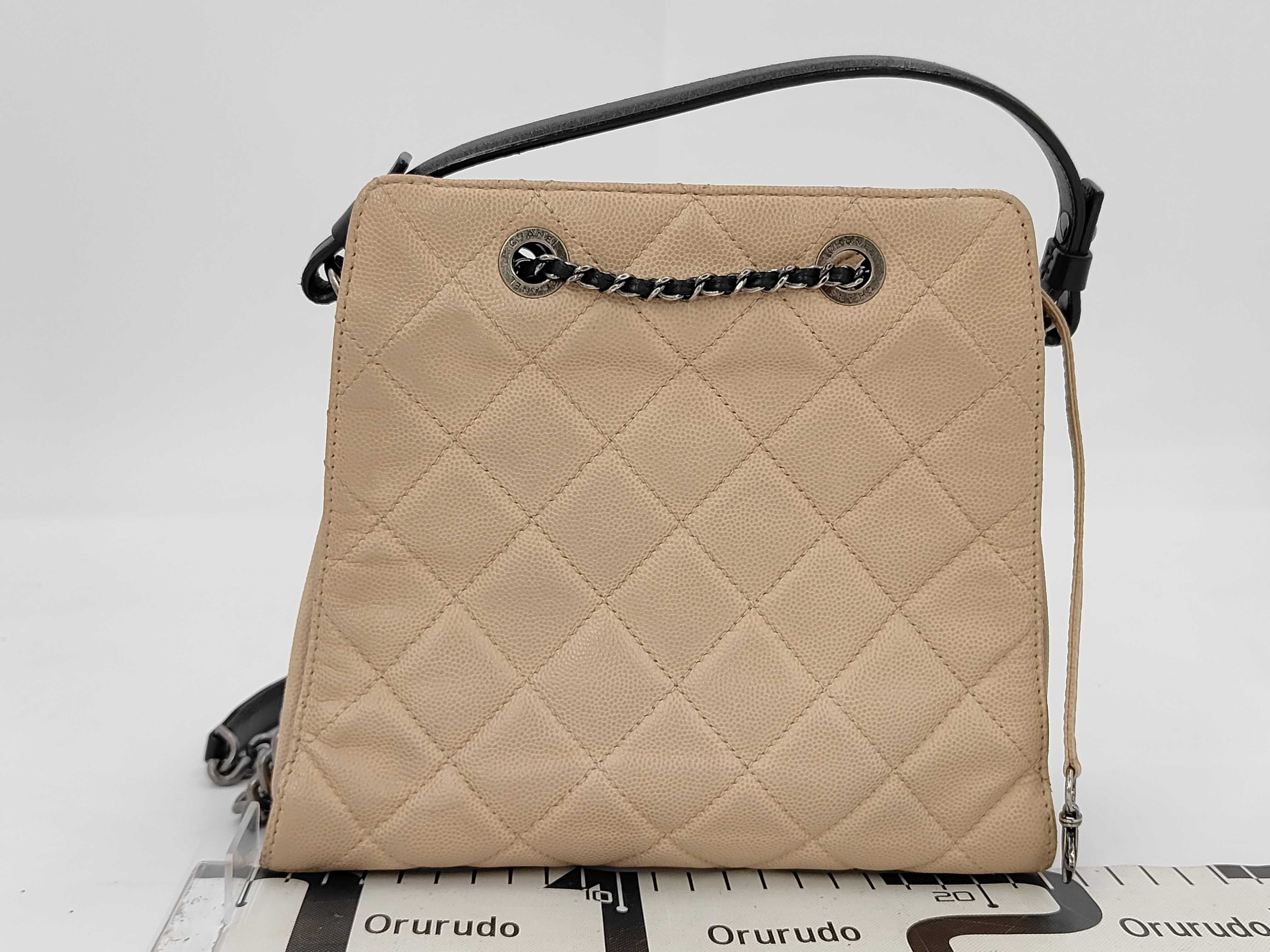 Caviar Skin Chanel Caviar 2-Way Beige Shoulder Bag — view 2
