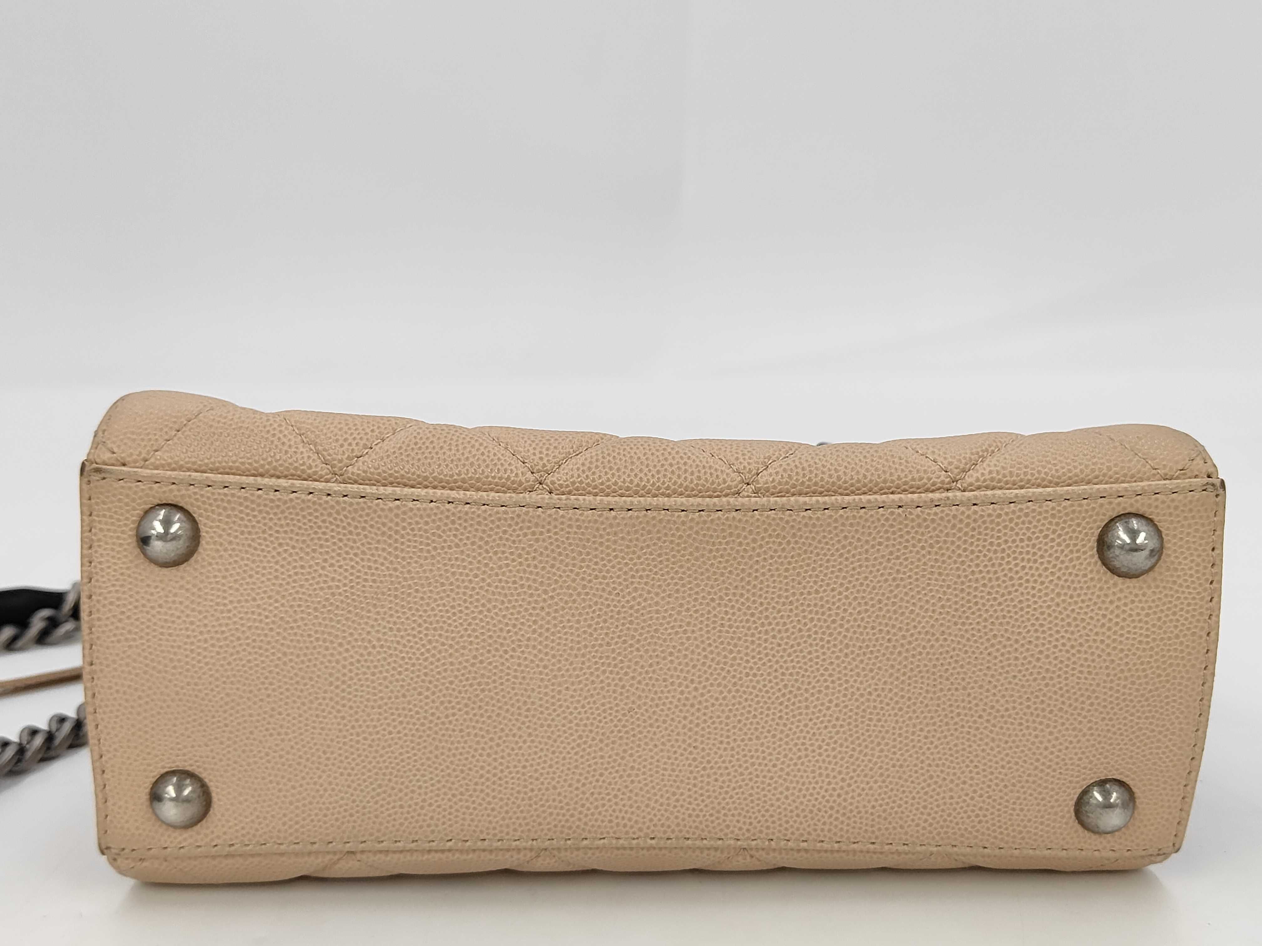 Caviar Skin Chanel Caviar 2-Way Beige Shoulder Bag — view 4