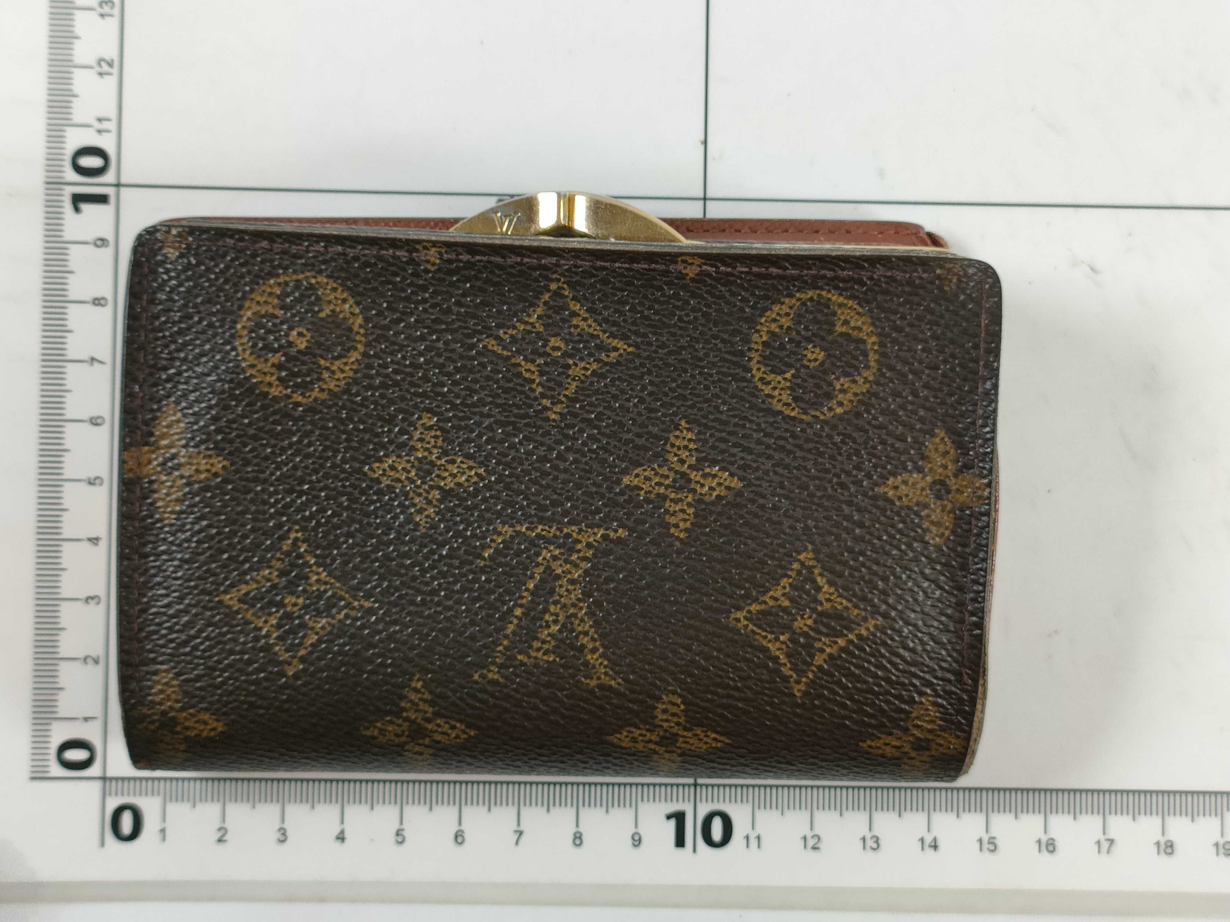 Monogram Louis Vuitton Monogram L-shaped wallet — view 2