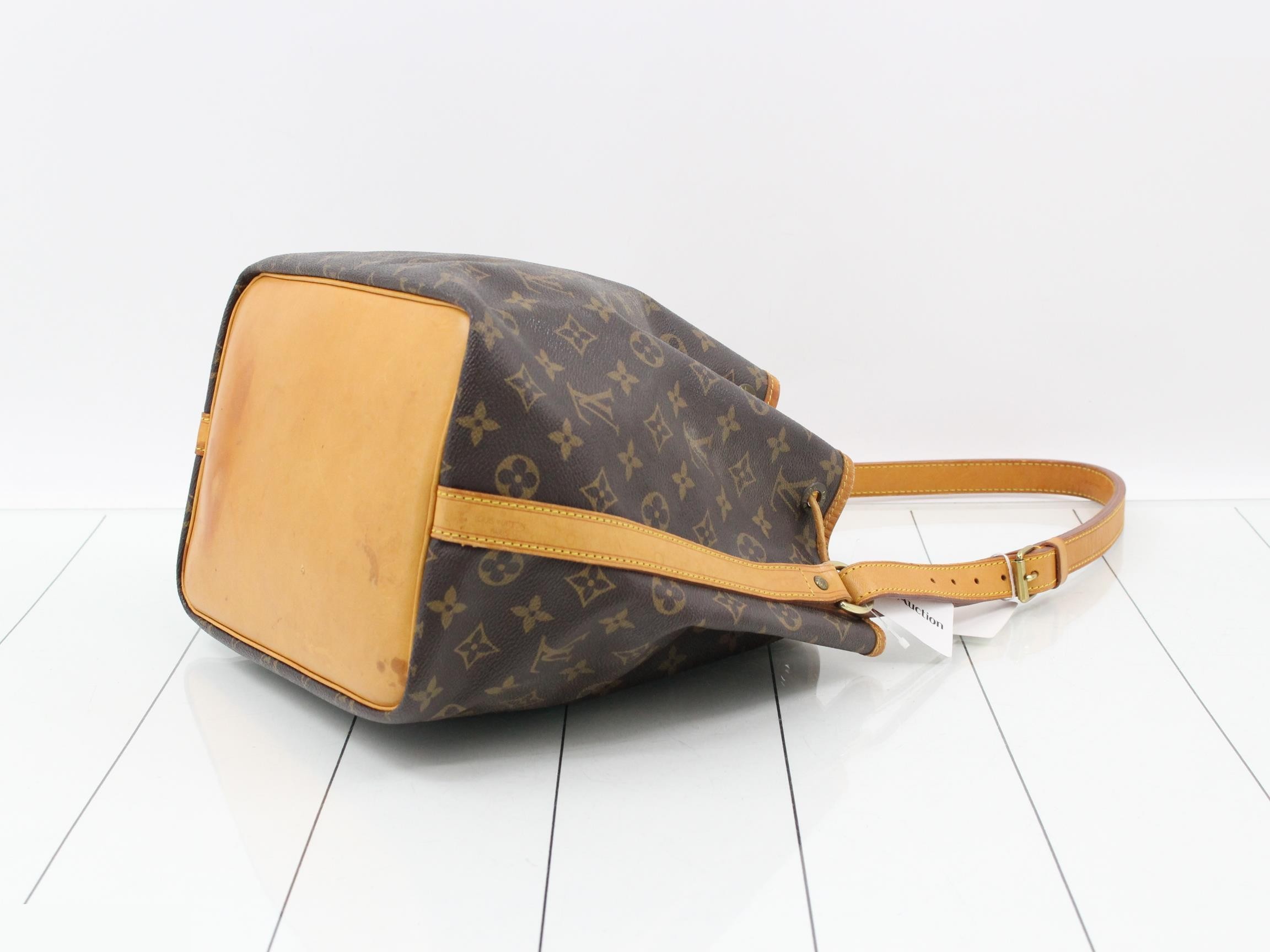 Monogram Petit Noé (old model) shoulder bag — view 6