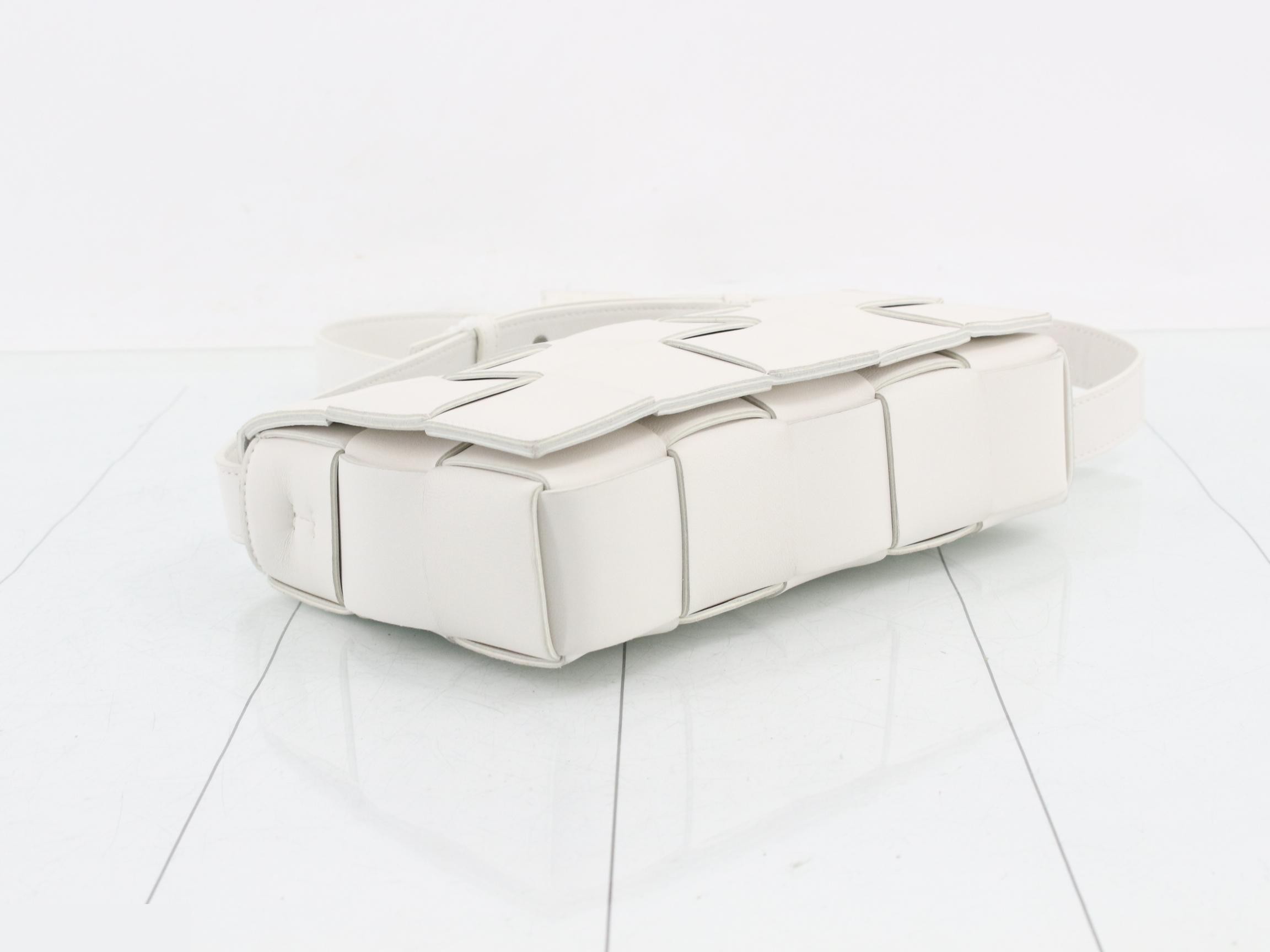Maxi Intrecciato Cassette Leather Shoulder Bag, White — view 5