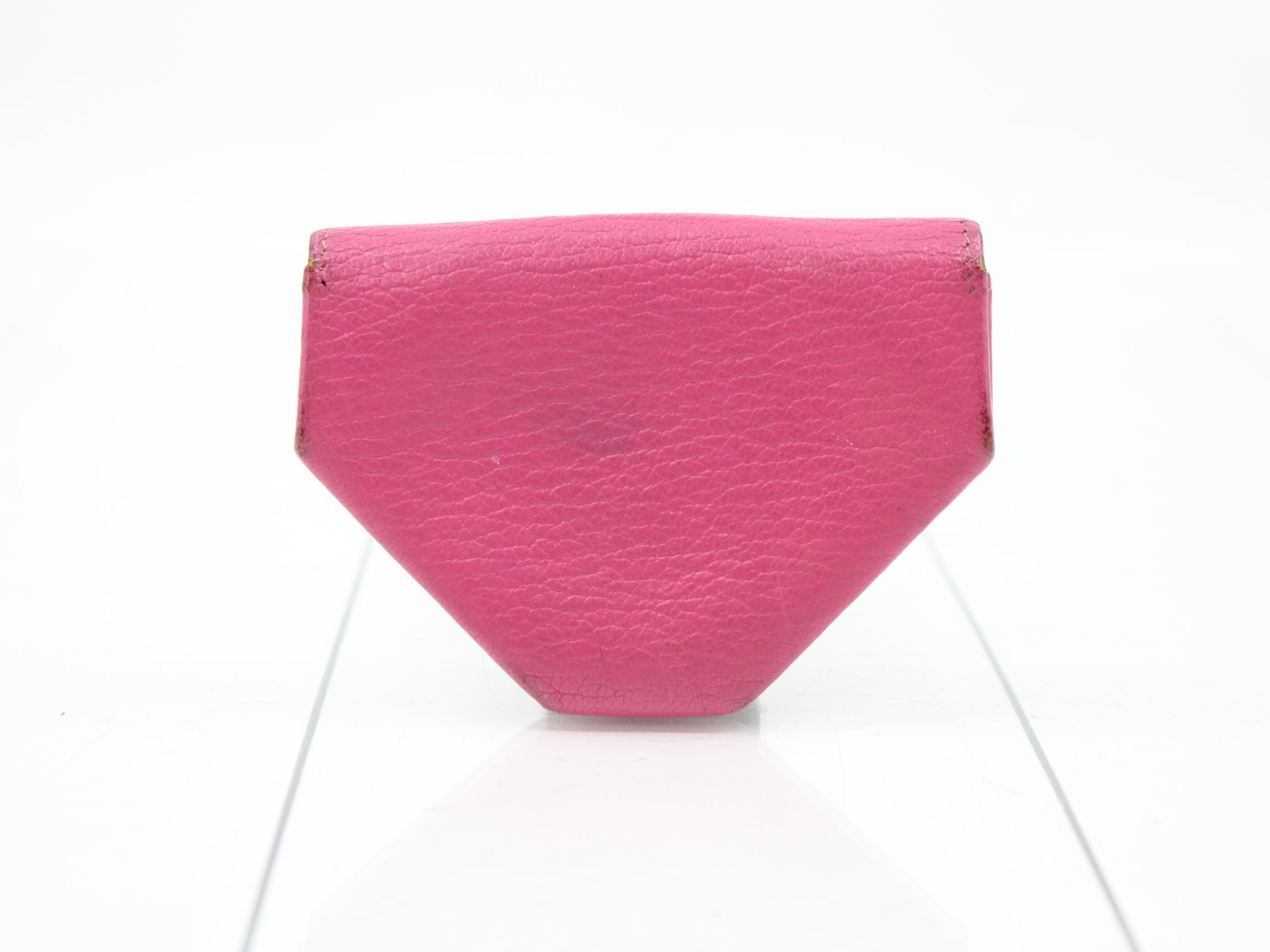 Le Vingt-Quatre L mark — view 2