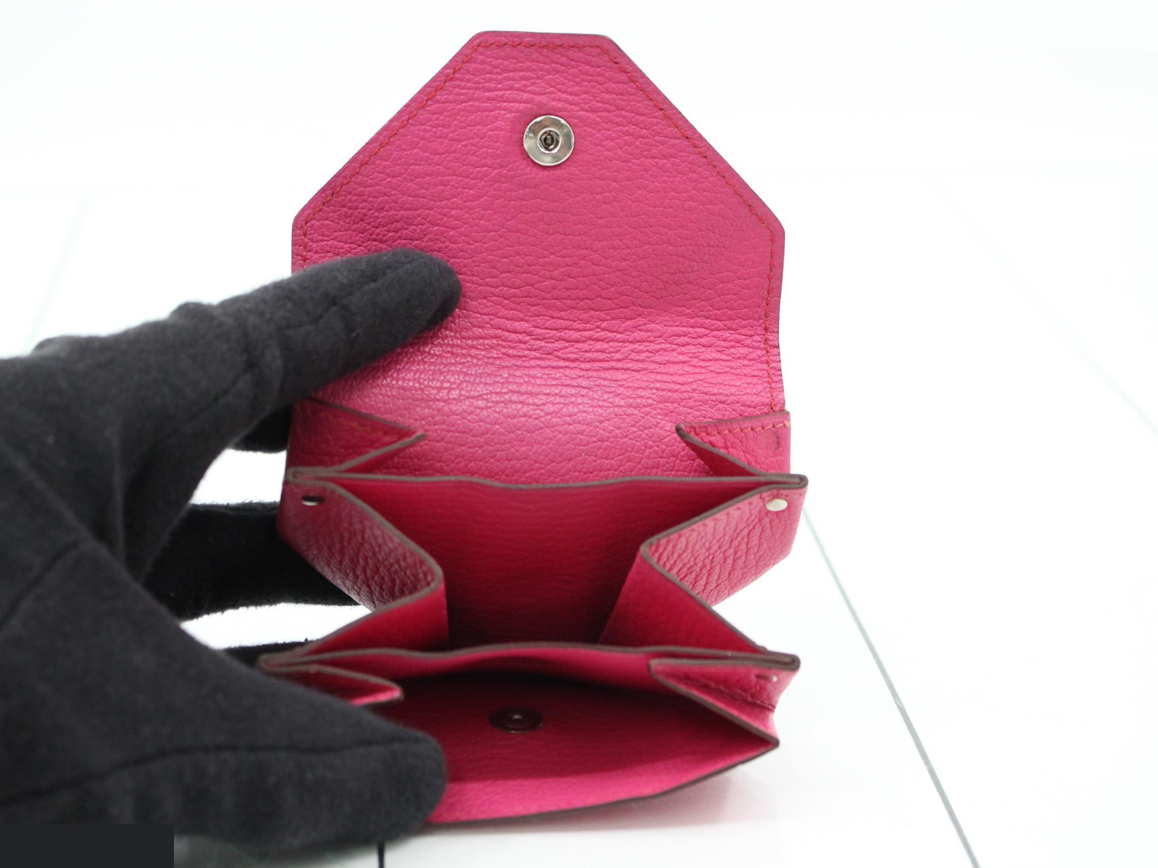 Le Vingt-Quatre L mark — view 4