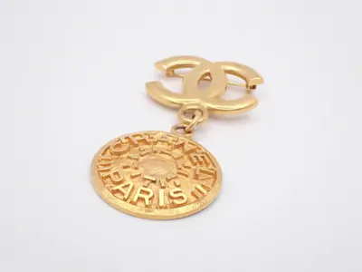 Coco Mark Brooch 95A (with comment)