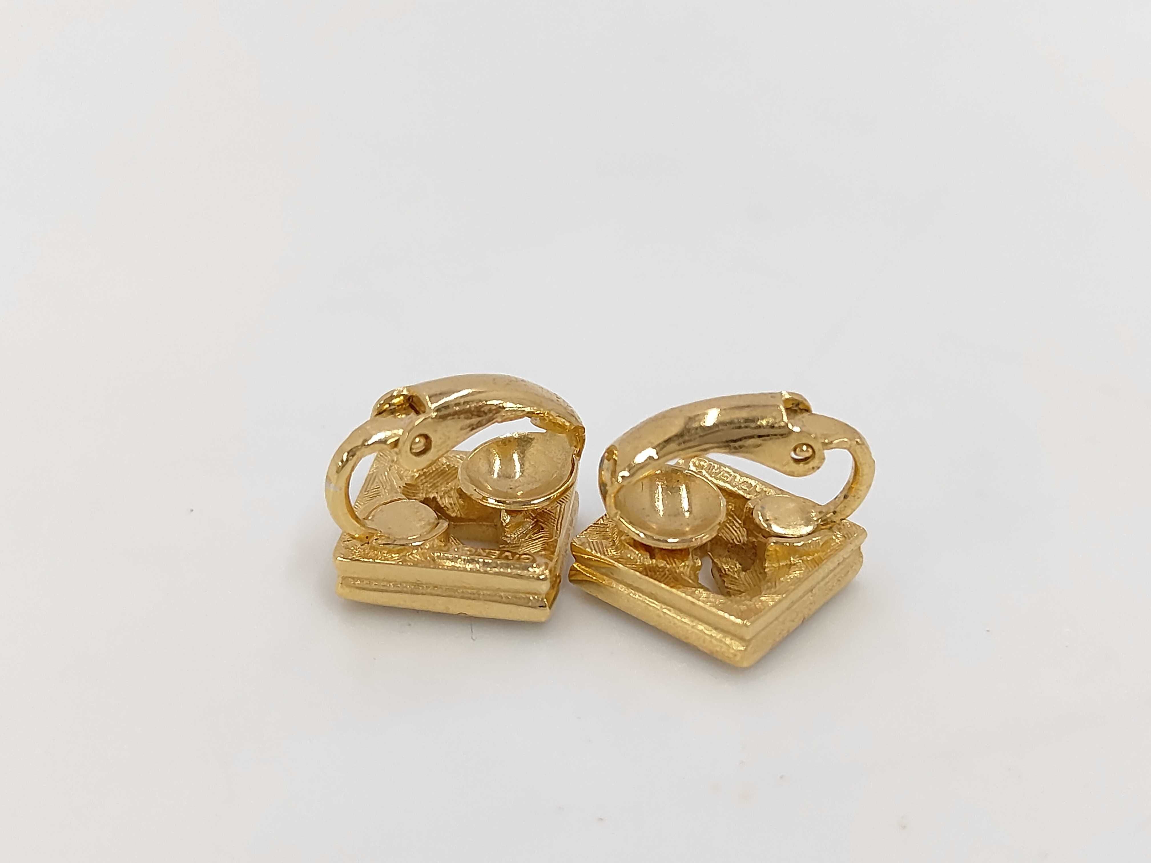 Earrings — view 3