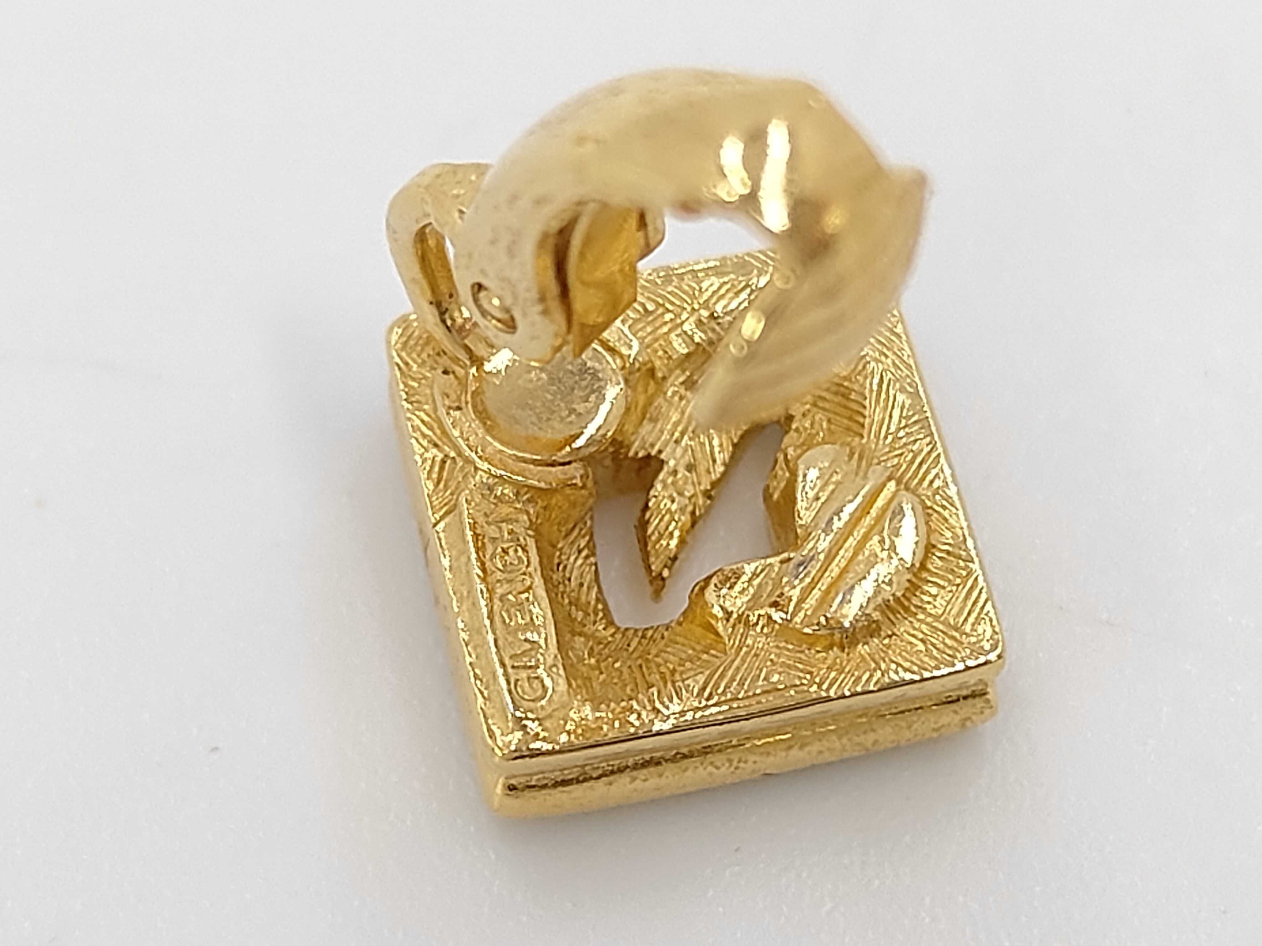 Earrings — view 5
