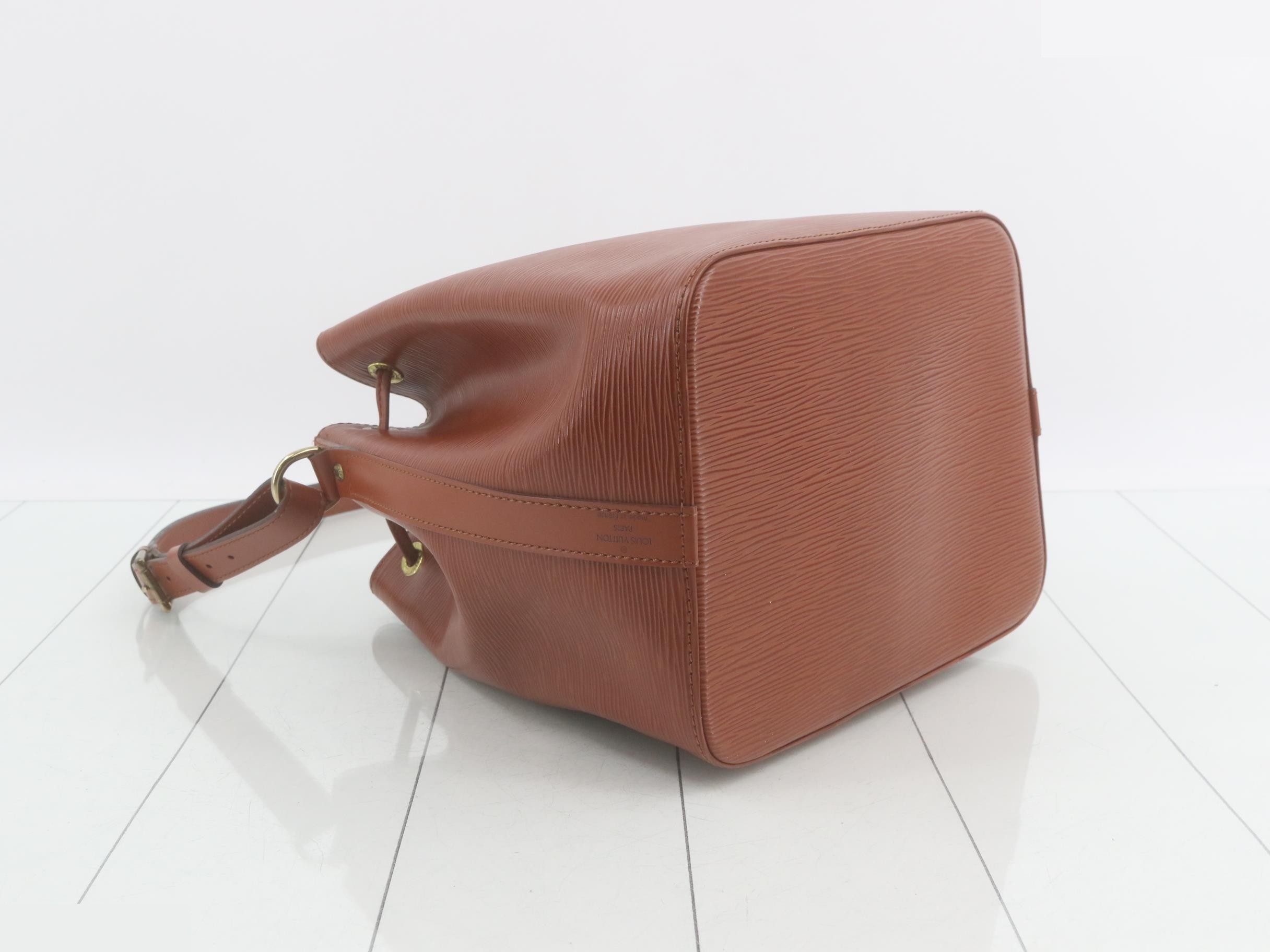 Petit Noé Kenya Brown Epi Shoulder Bag 256 — view 5