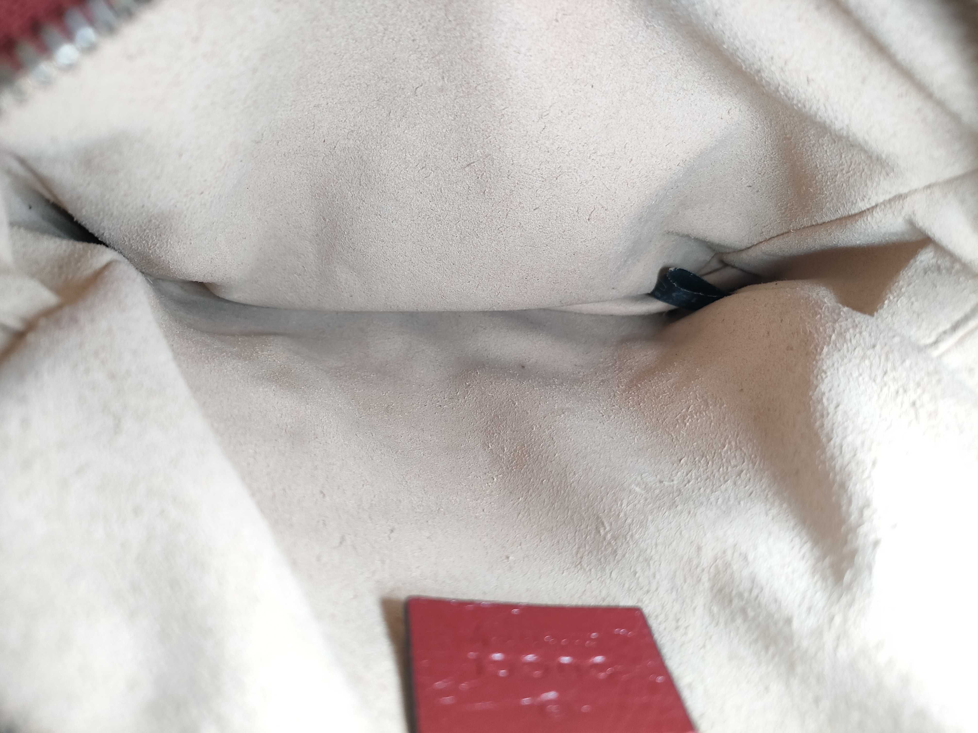 GG Marmont Quilted Shoulder Bag — view 12