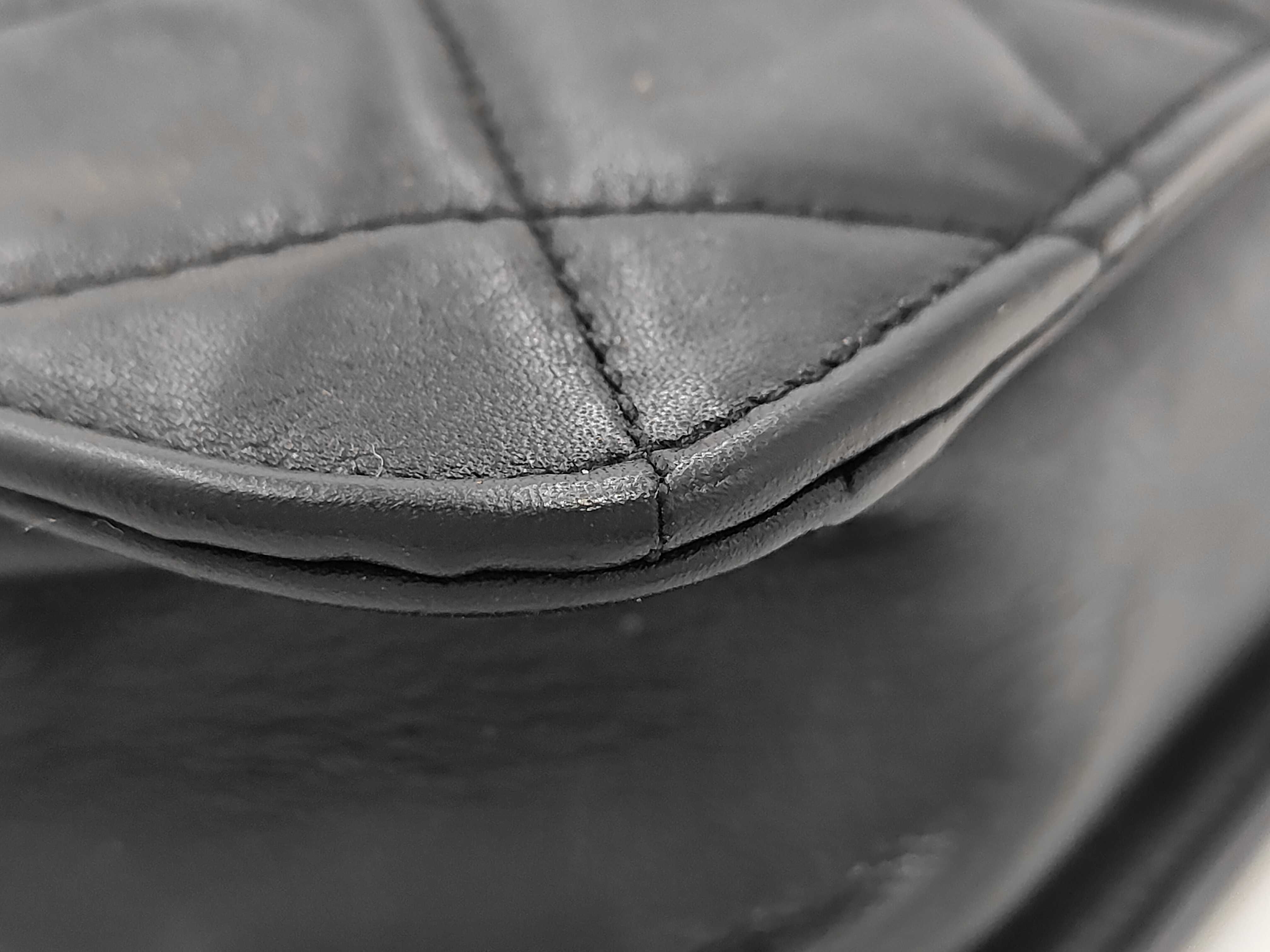 Matelassé Leather Chain Shoulder Bag with Serial Number Card (matching number) and Box. — view 4