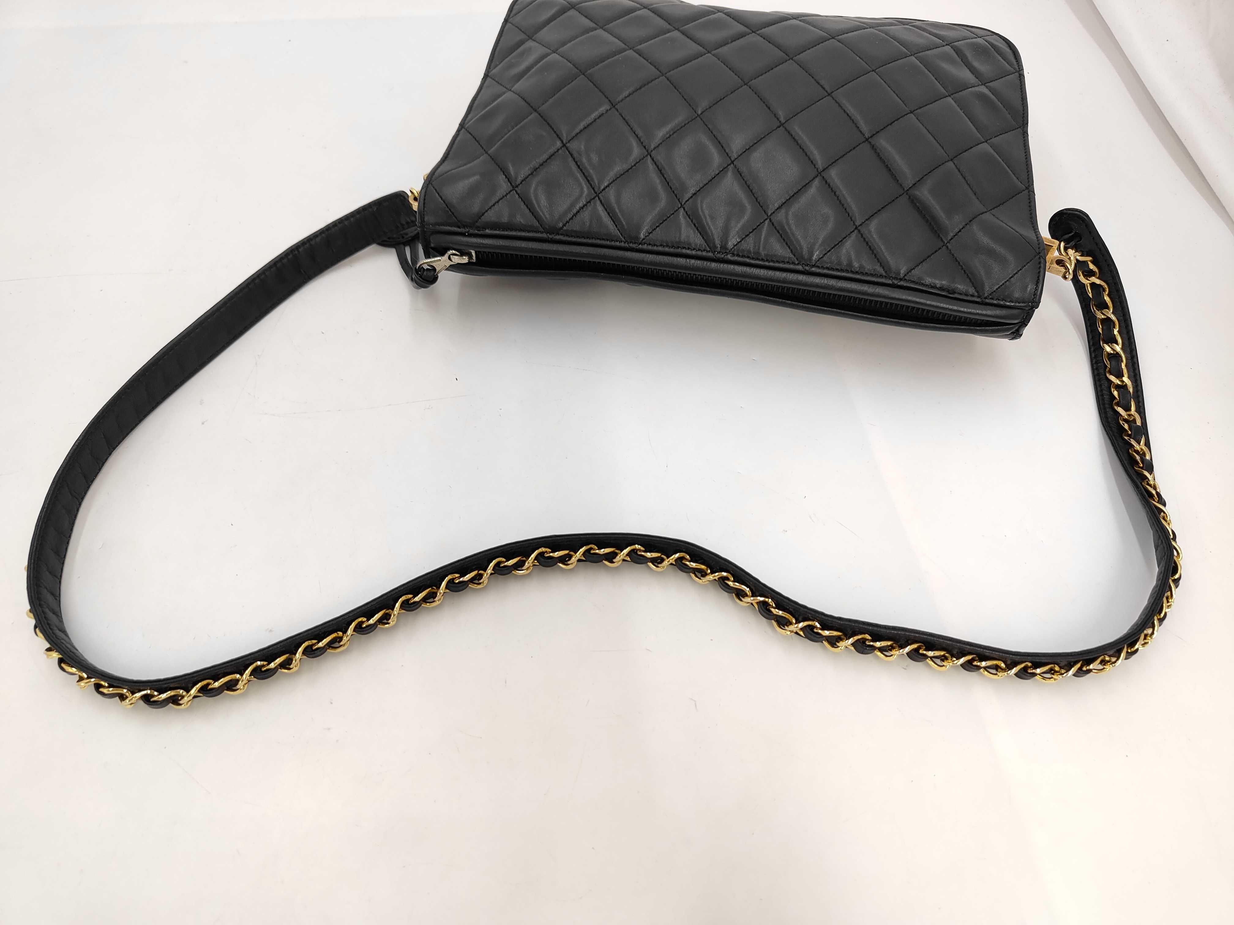 Matelassé Leather Chain Shoulder Bag with Serial Number Card (matching number) and Box. — view 5