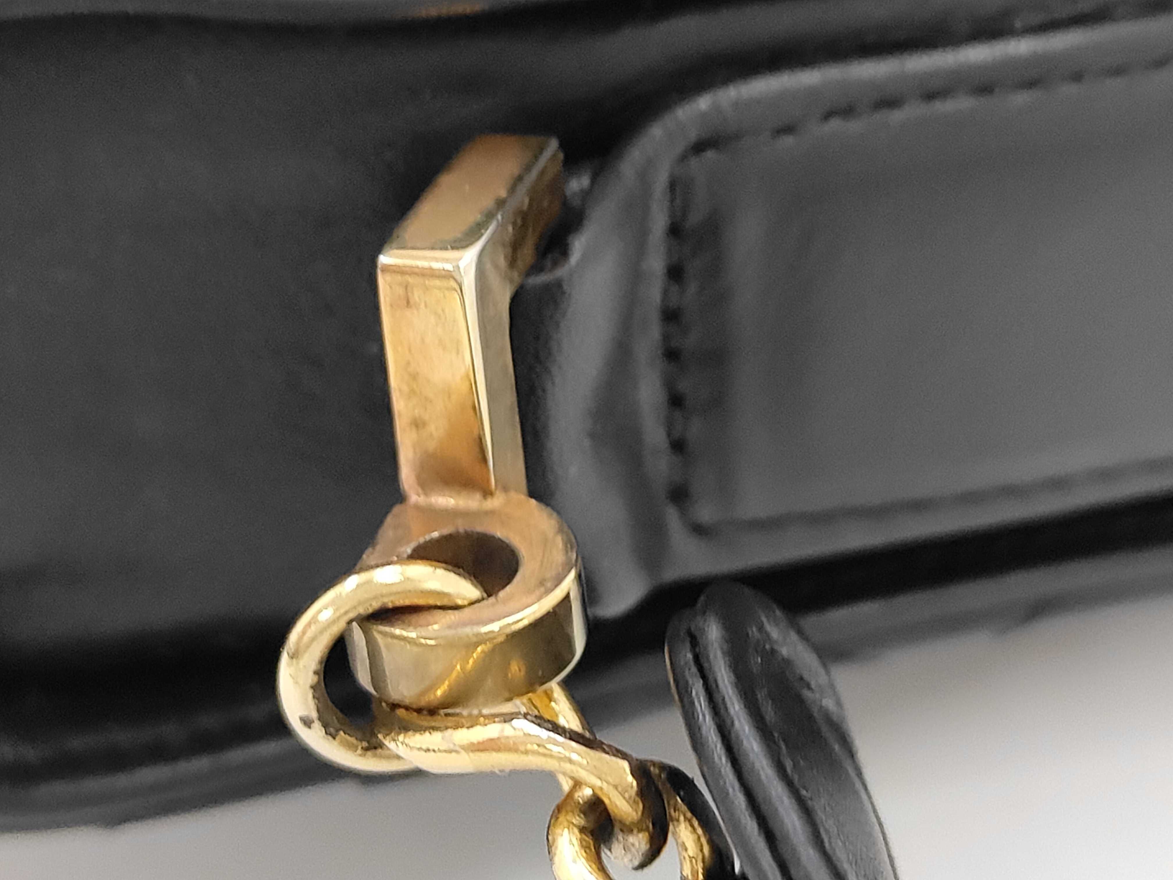 Matelassé Leather Chain Shoulder Bag with Serial Number Card (matching number) and Box. — view 6