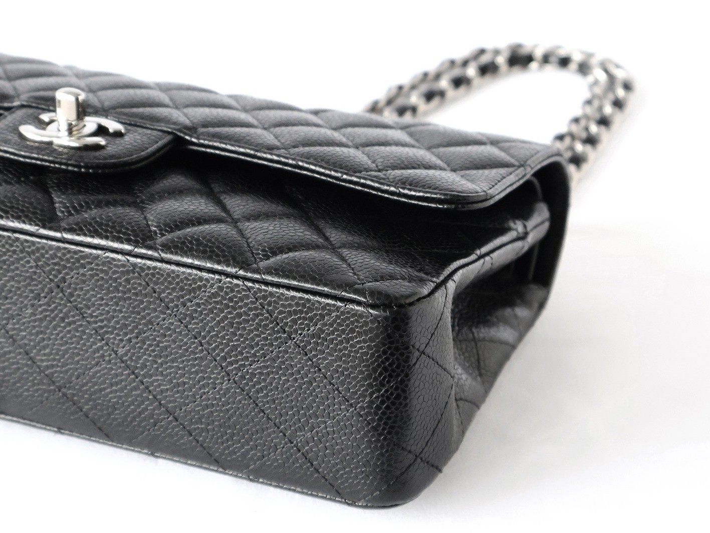Caviar leather Matelassé 25 Double flap Double chain shoulder bag, black — view 3