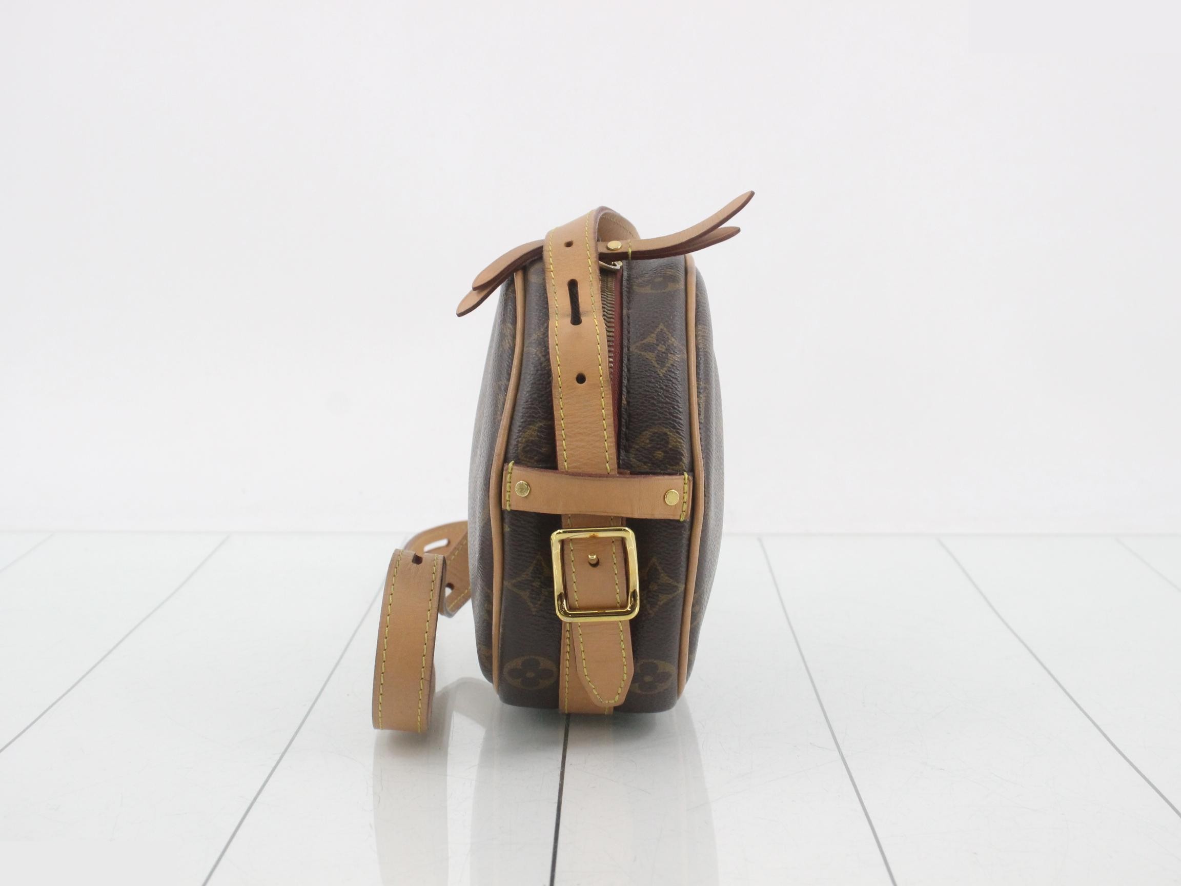 Monogram Boîte Chapeau Souple PM Shoulder Bag — view 3