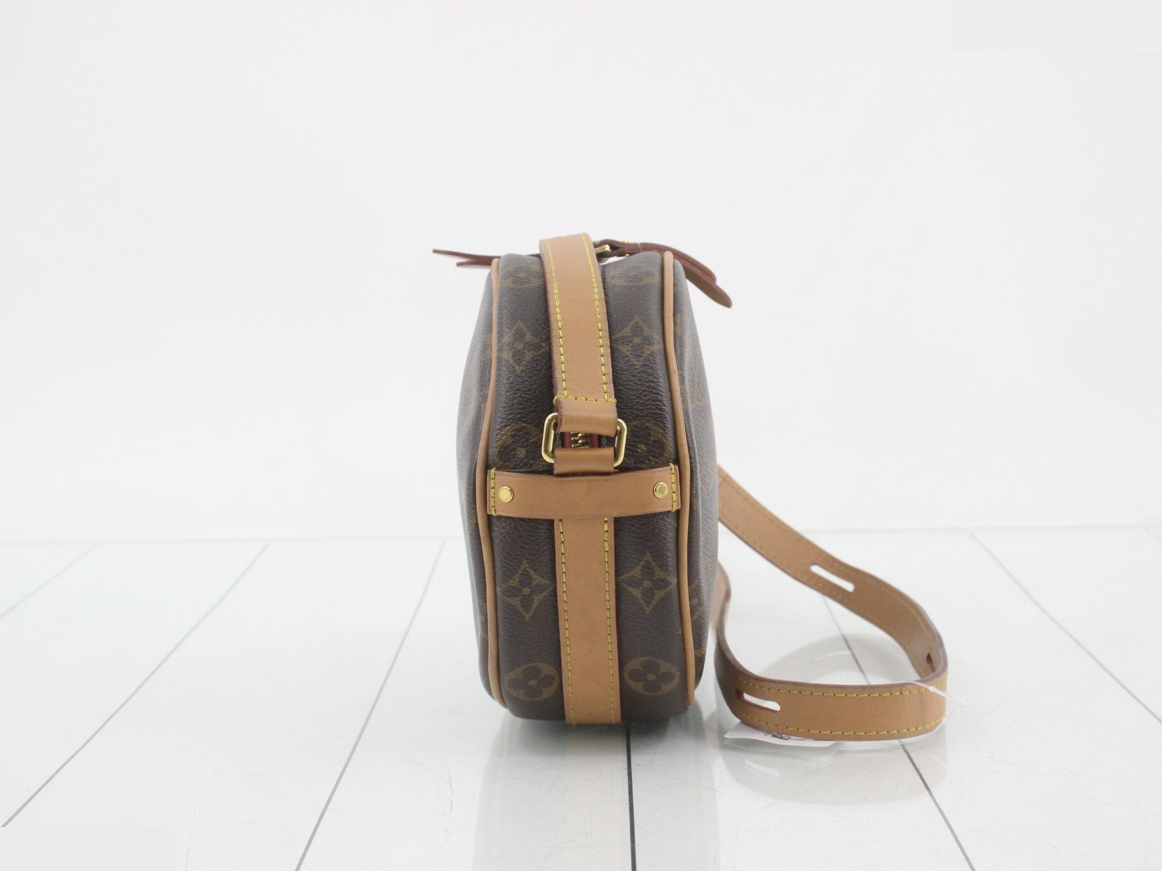 Monogram Boîte Chapeau Souple PM Shoulder Bag — view 4
