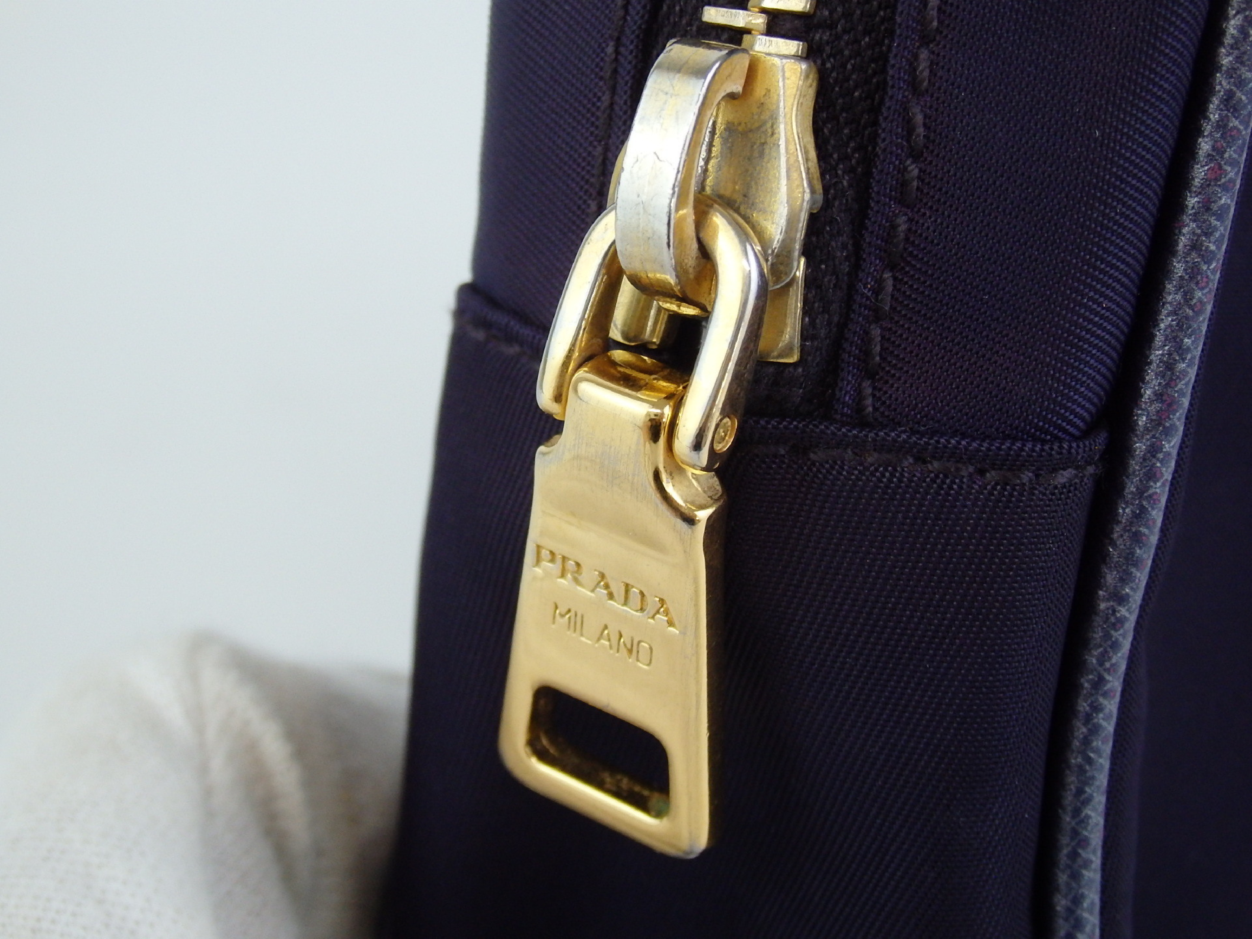 pouch — view 7