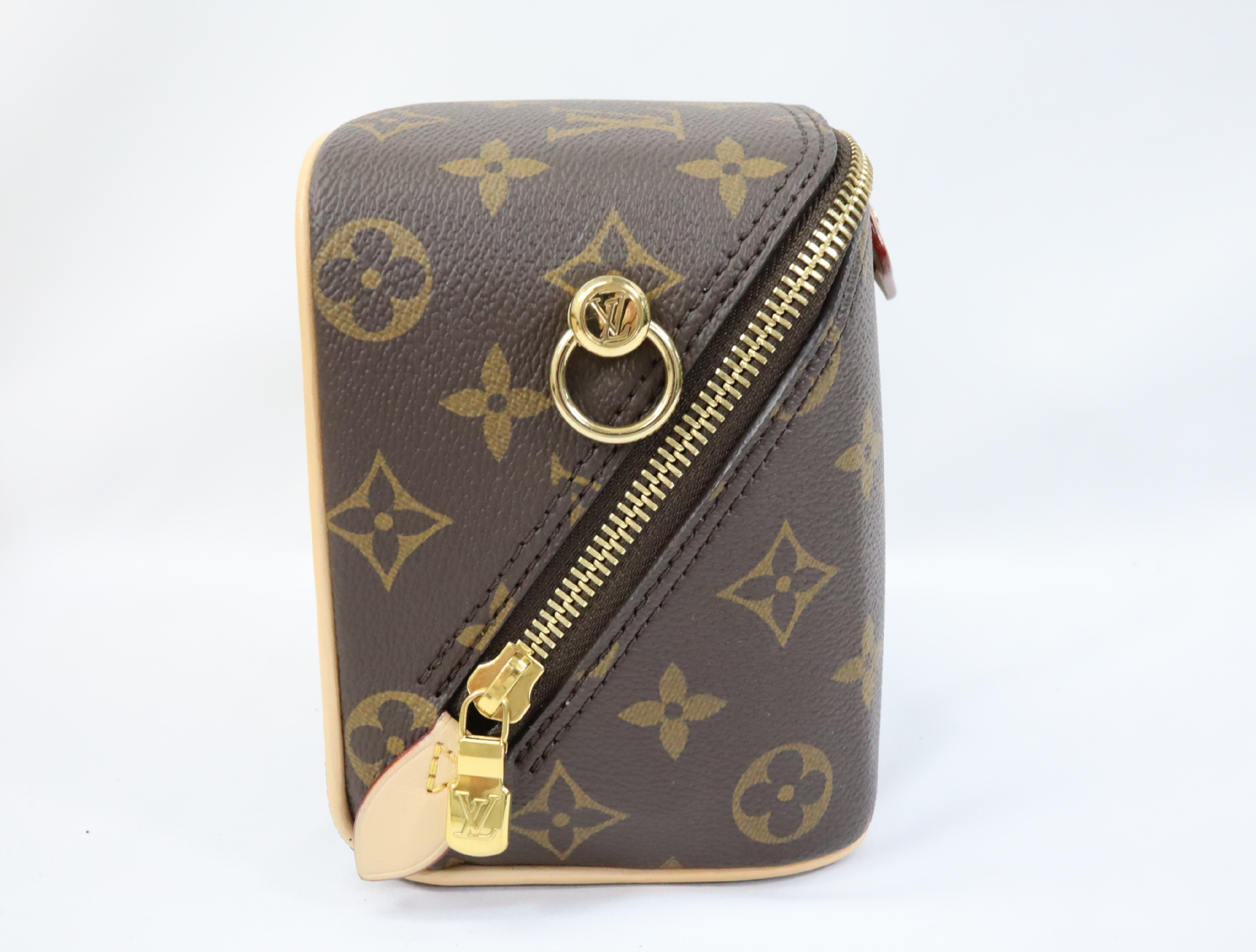 Monogram Just In Case M47096 Shoulder Bag (RFID detected) — view 4