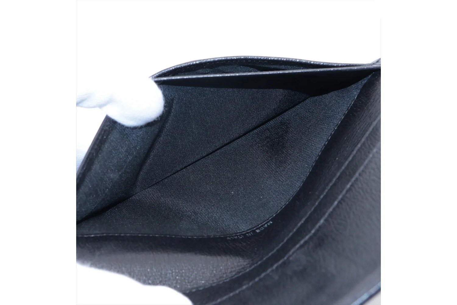 Comes with guarantee/serial number sticker Camellia lambskin leather long wallet — view 7