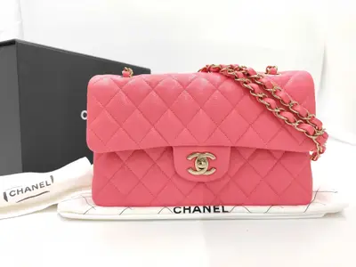 Matelassé Caviar Pink Shoulder Bag with Champagne Hardware