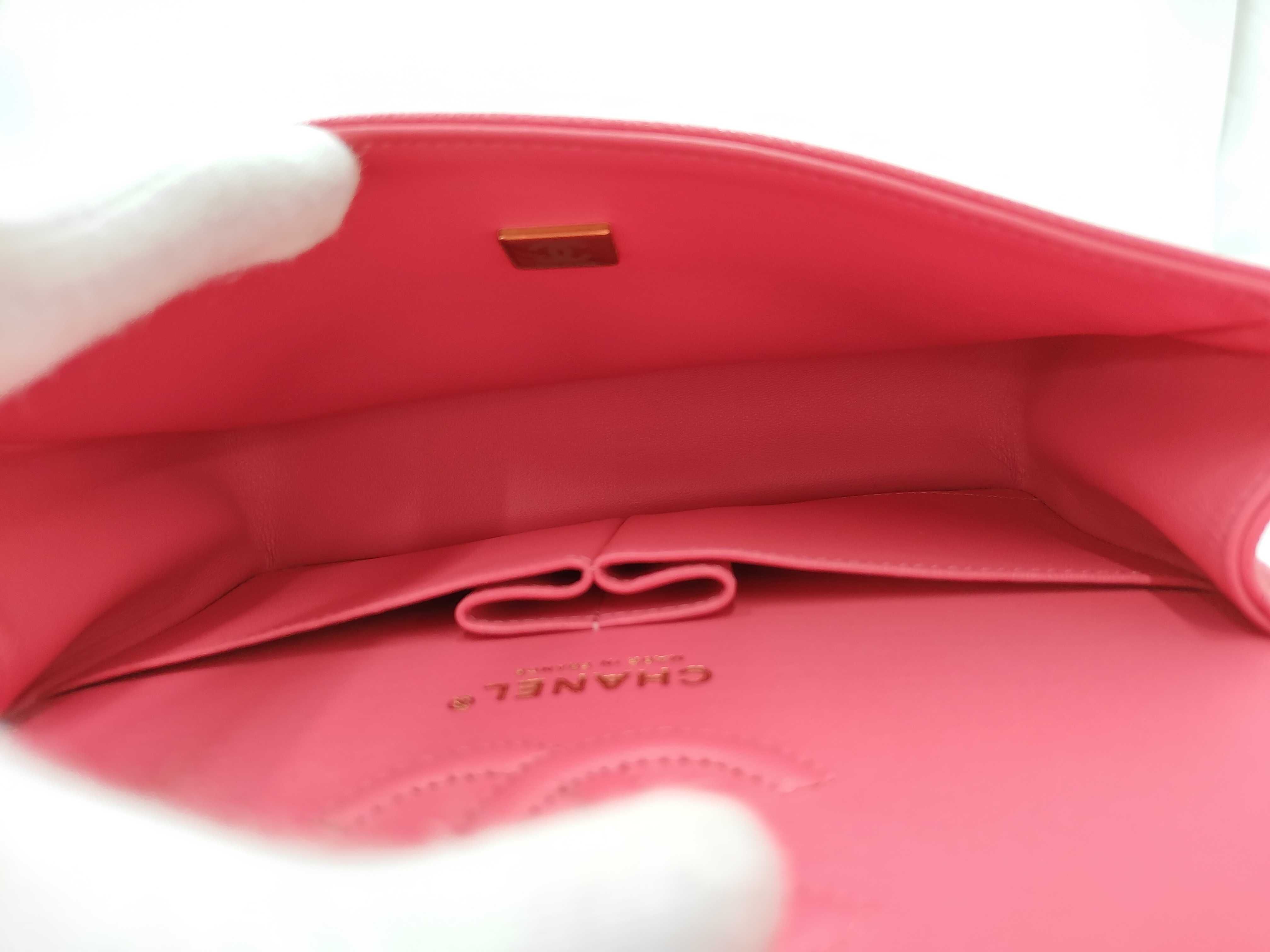 Matelassé Caviar Pink Shoulder Bag with Champagne Hardware — view 10